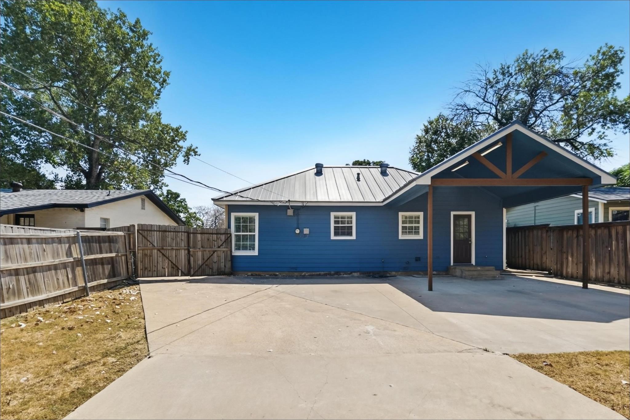 main property photo 22