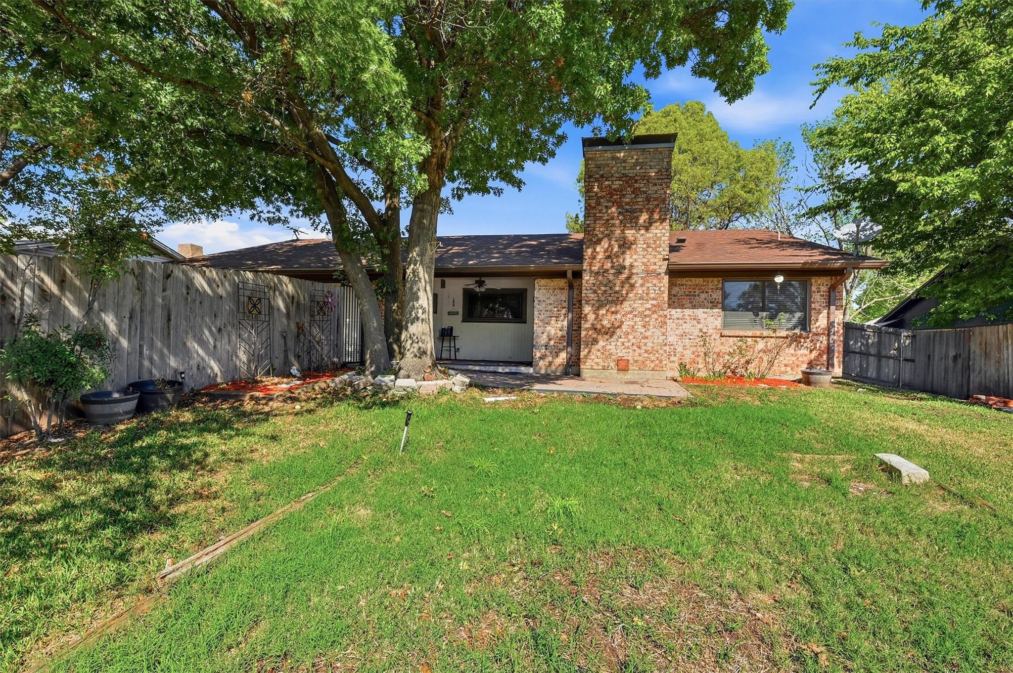 main property photo 28