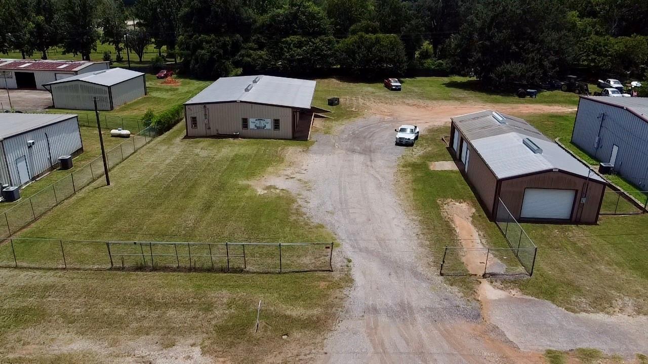 main property photo 32