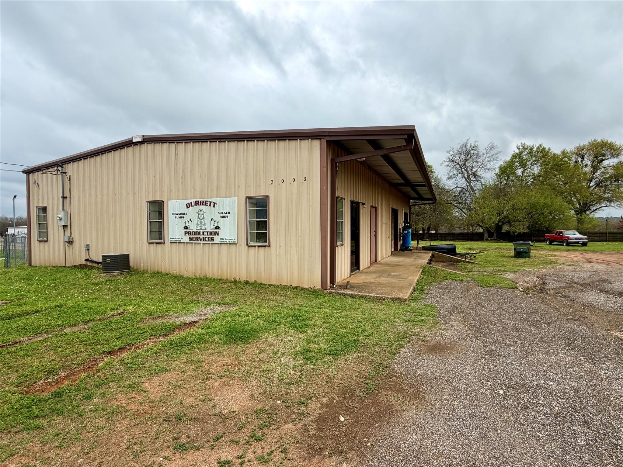 main property photo 9