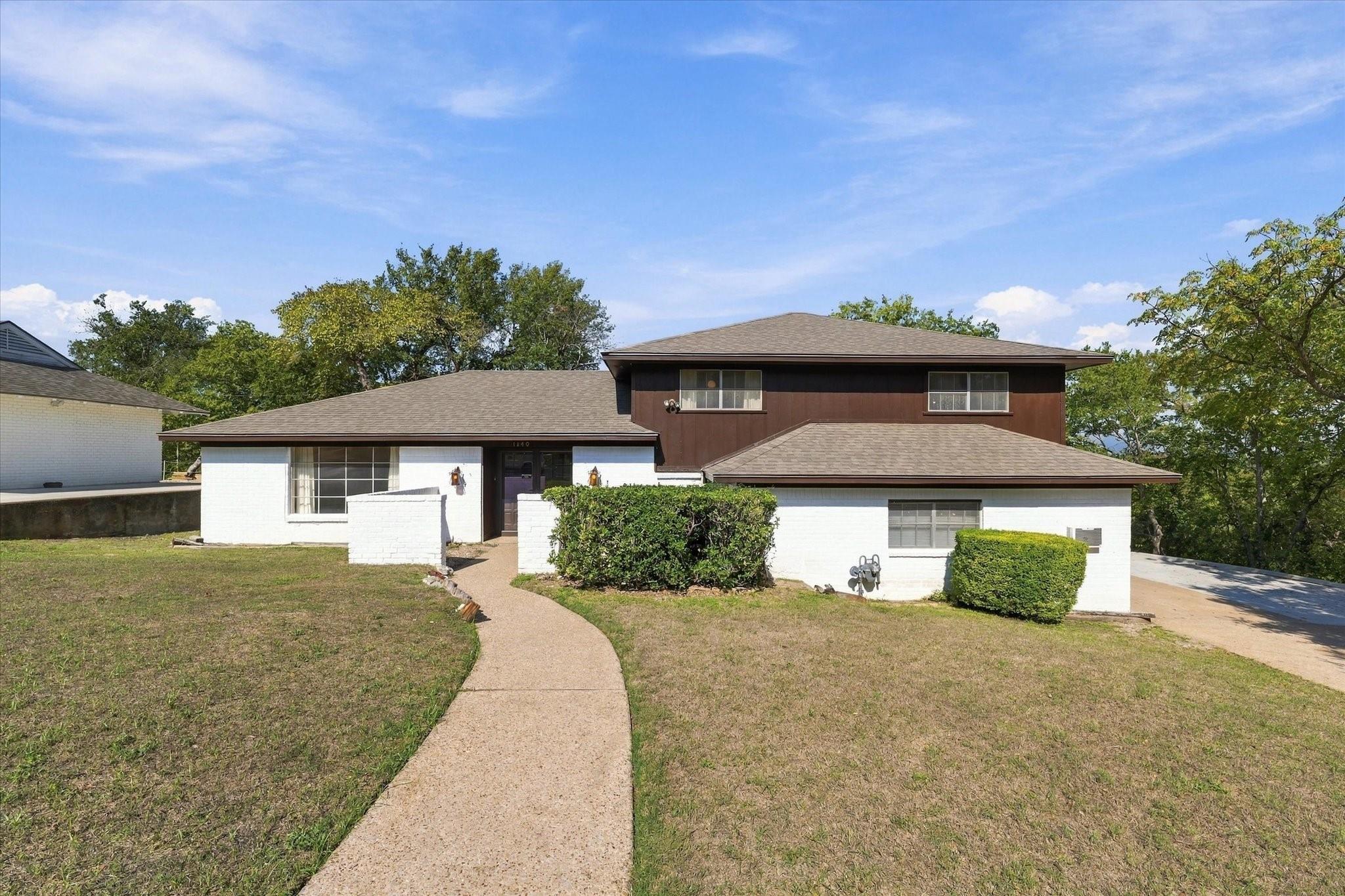 main property photo 0