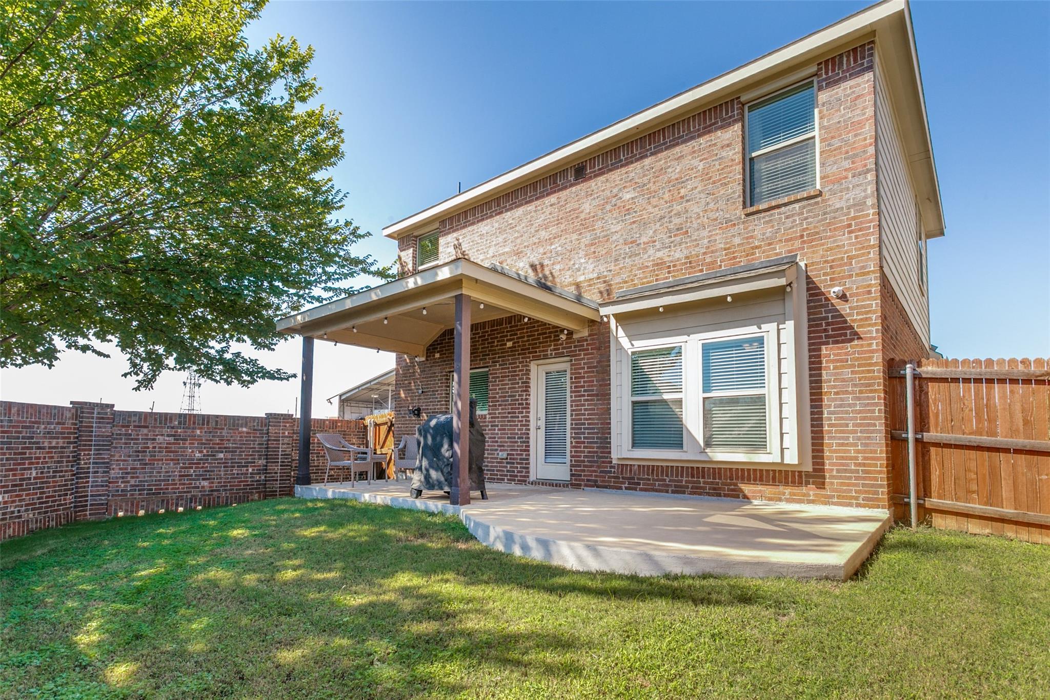 main property photo 23