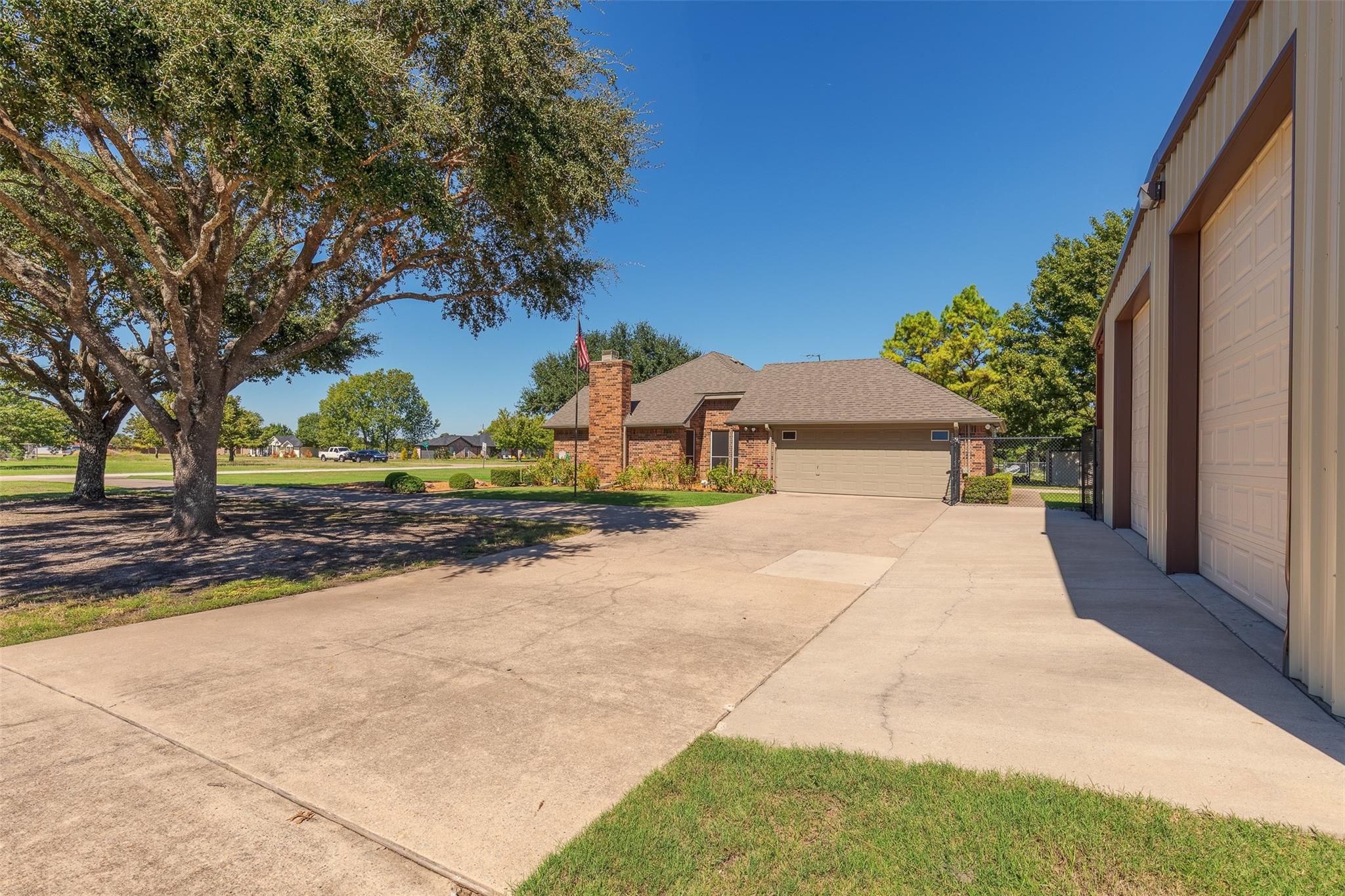 main property photo 5