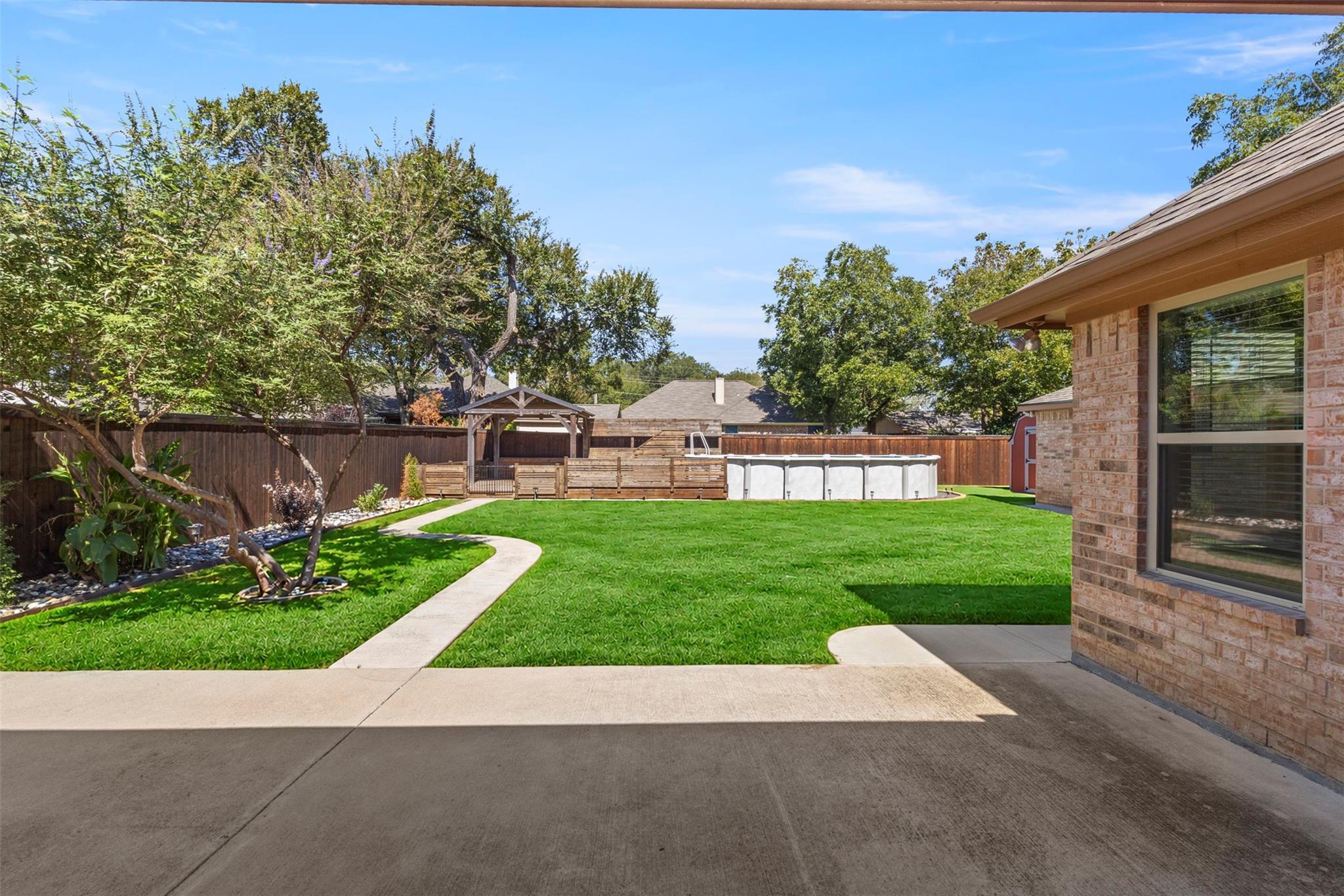 main property photo 20