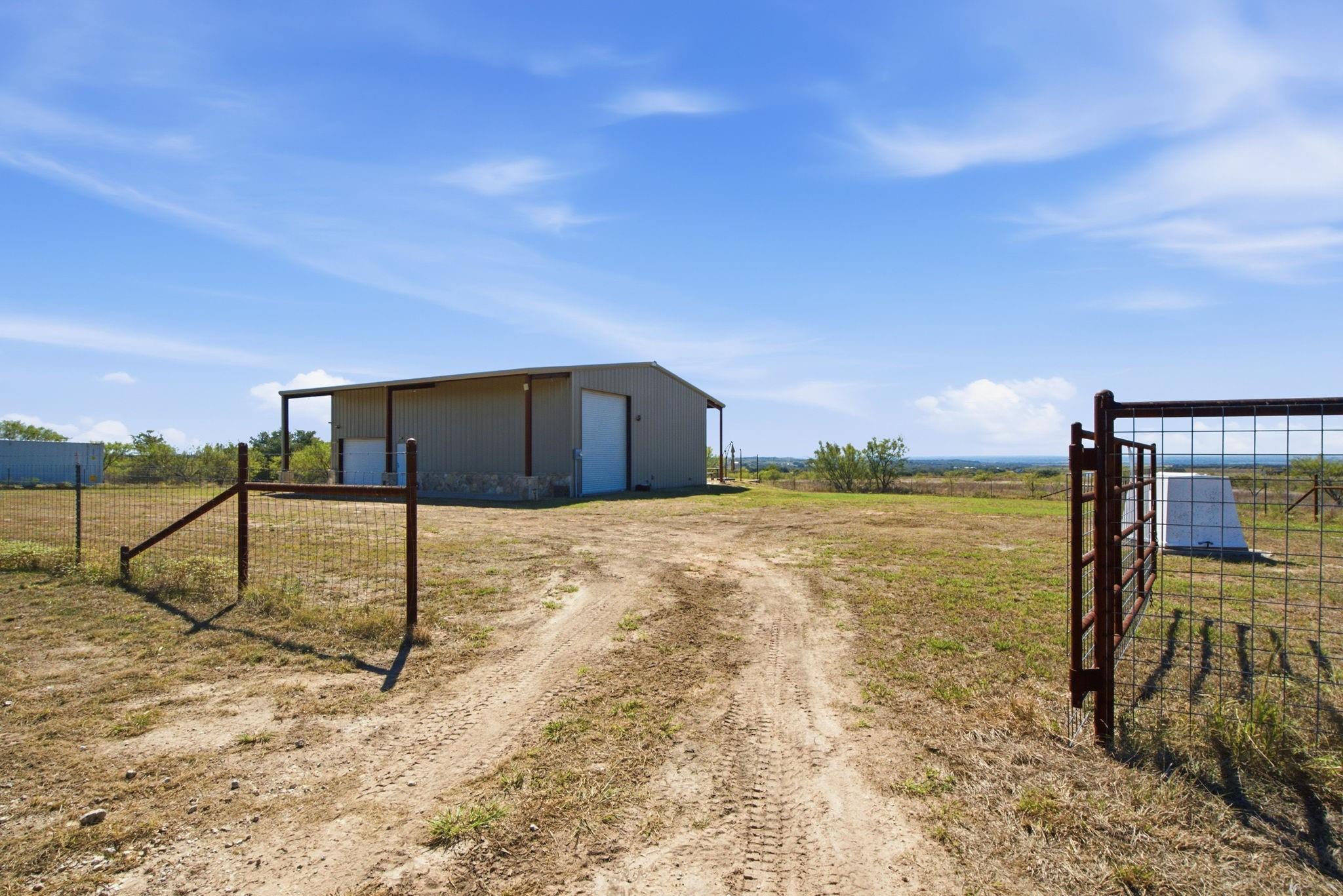main property photo 31