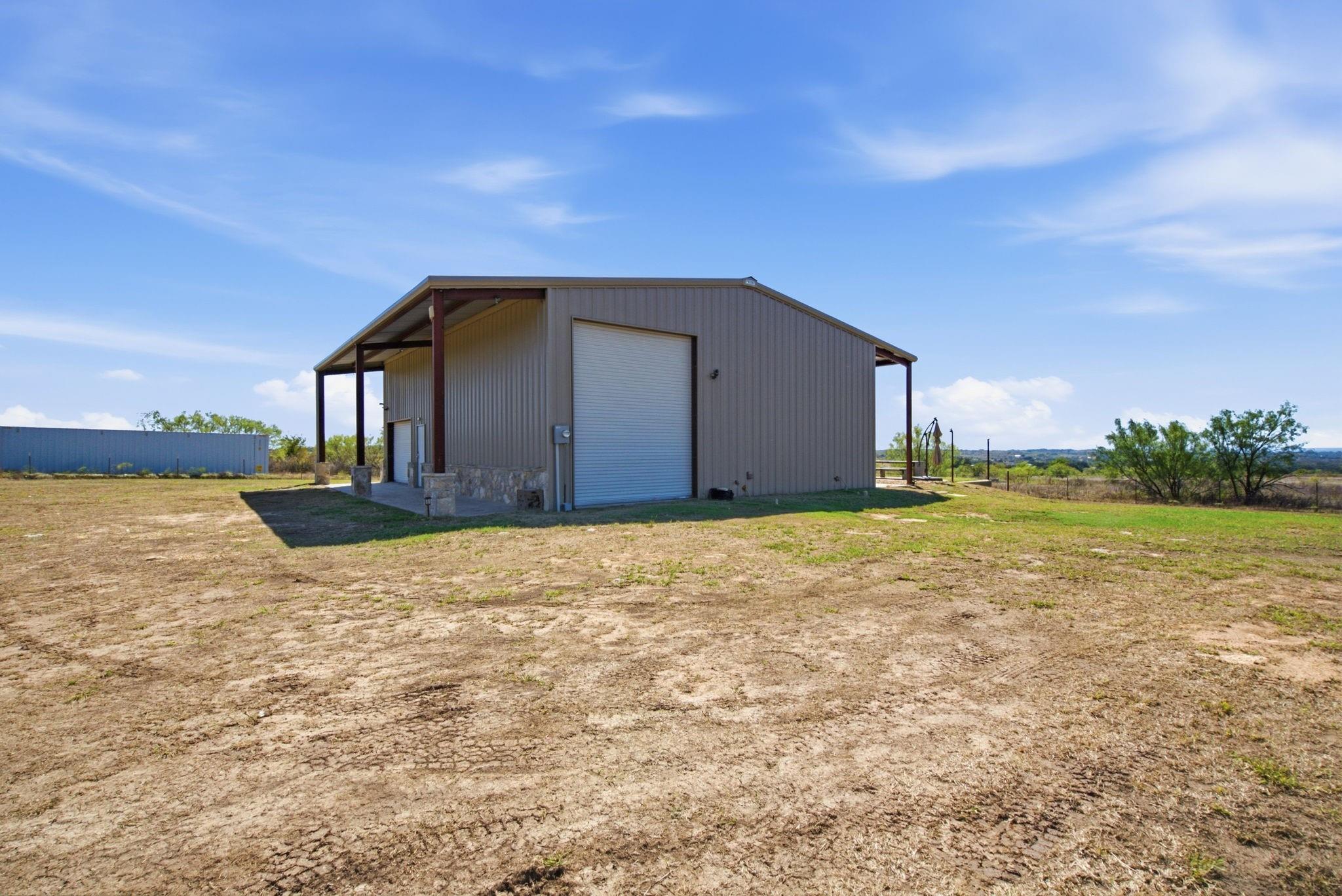 main property photo 7