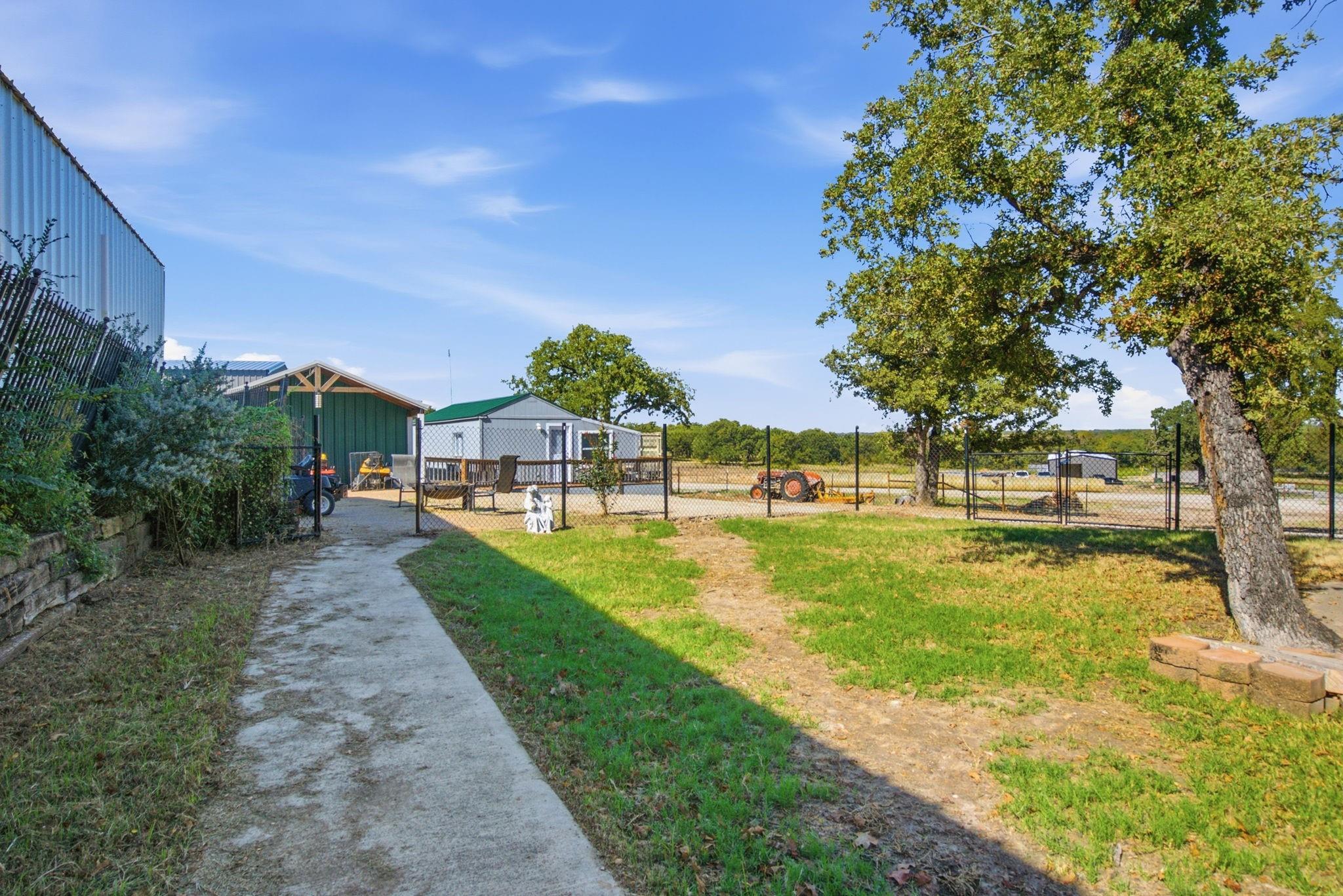 main property photo 23