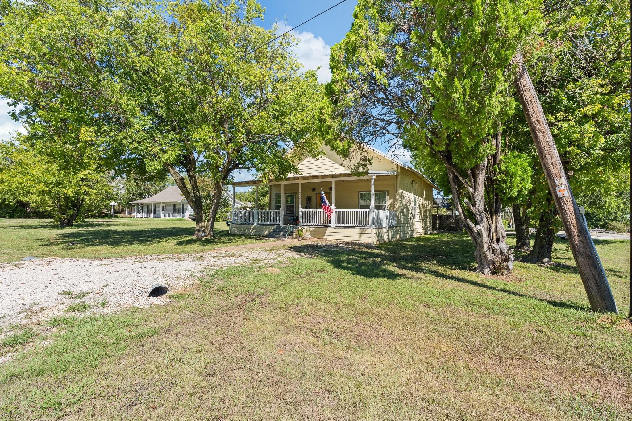 main property photo 2