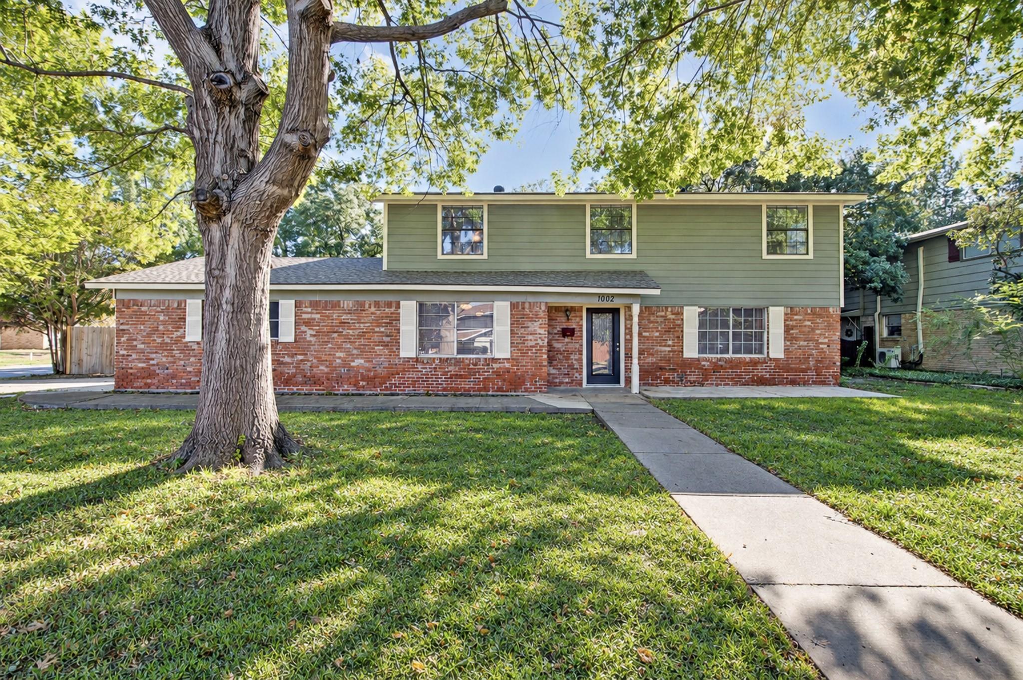 main property photo 0