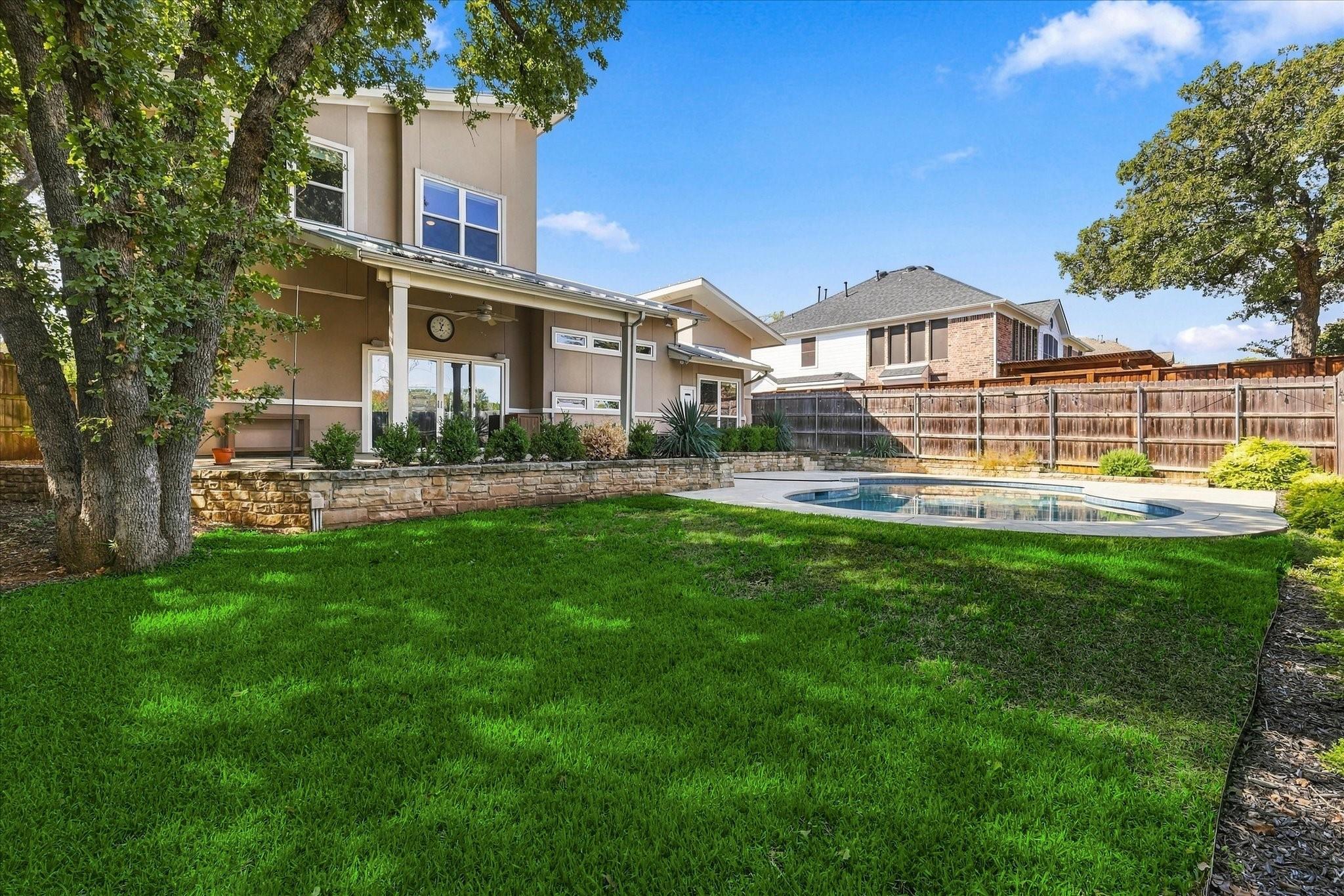 main property photo 36