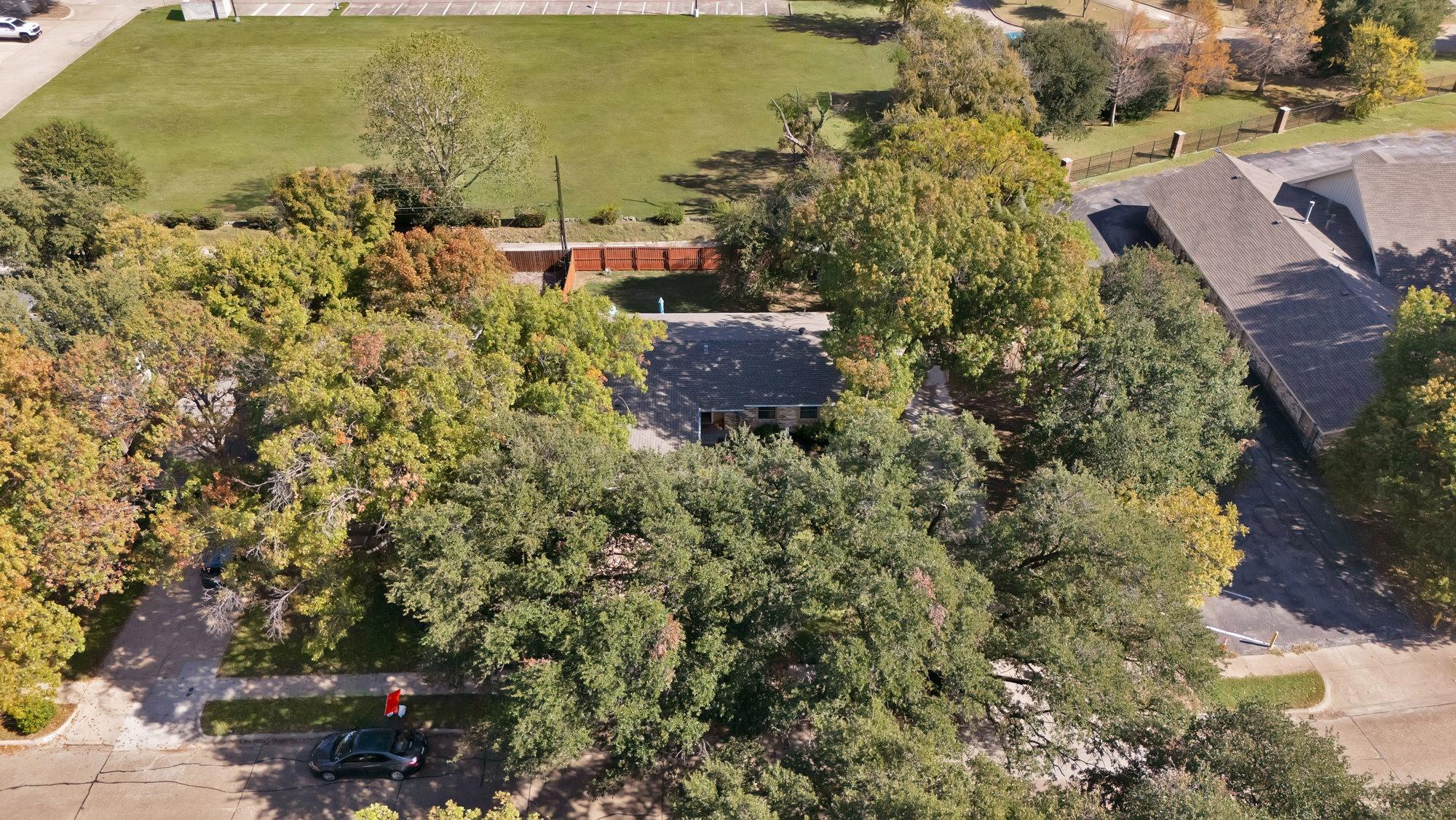 main property photo 34