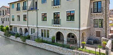 image of property with 4 Bed | 5 Bath | 3,975 Sqft