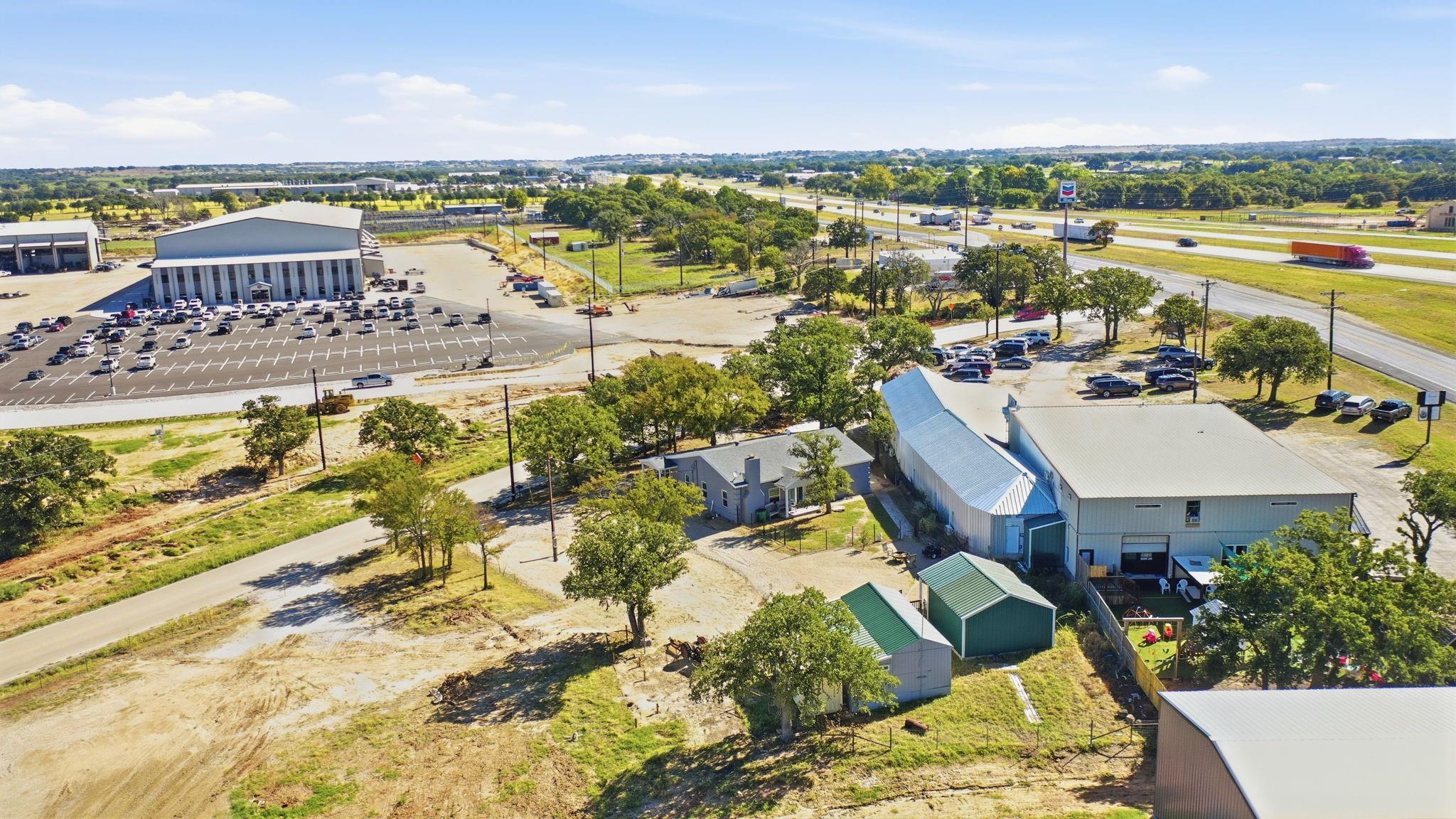 main property photo 32