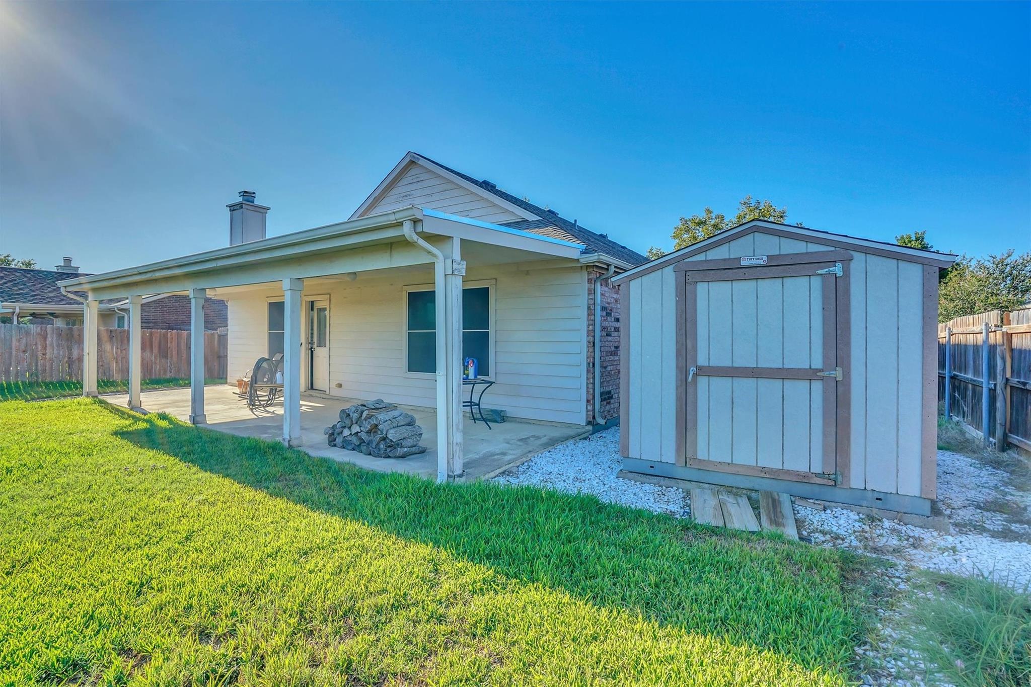 main property photo 23