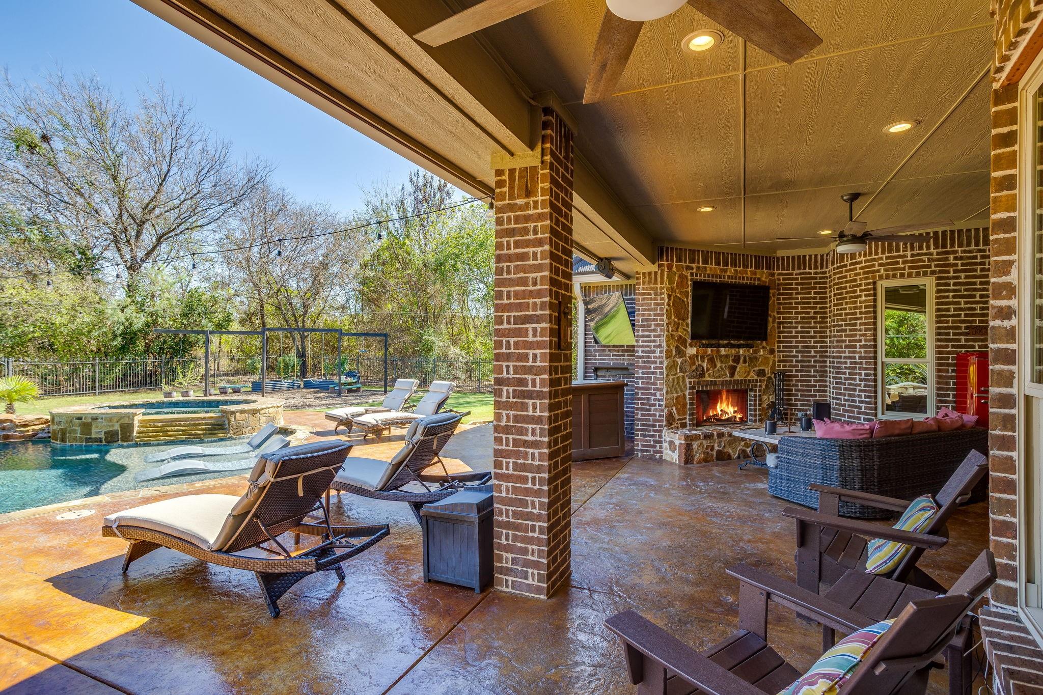 main property photo 32