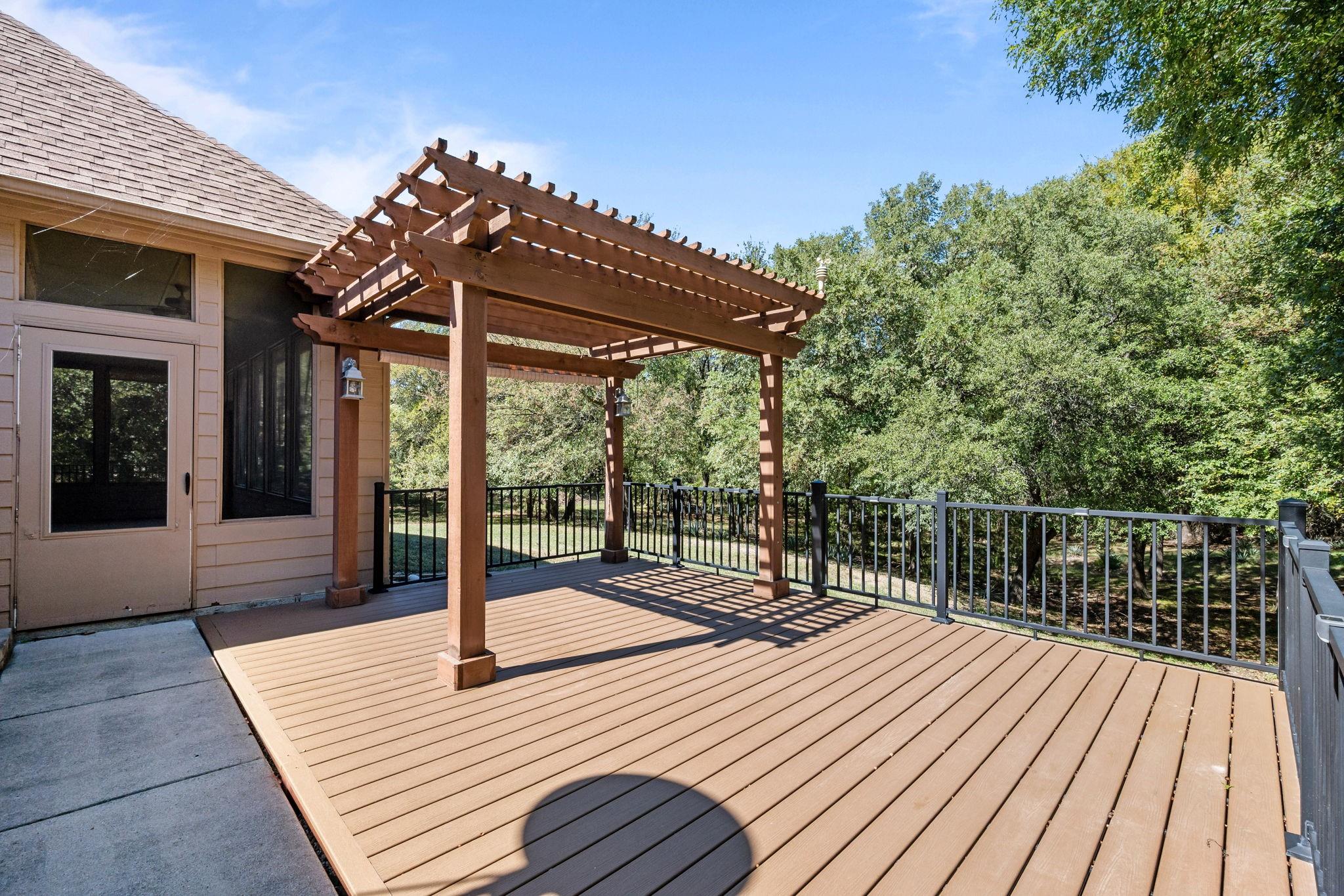 main property photo 27