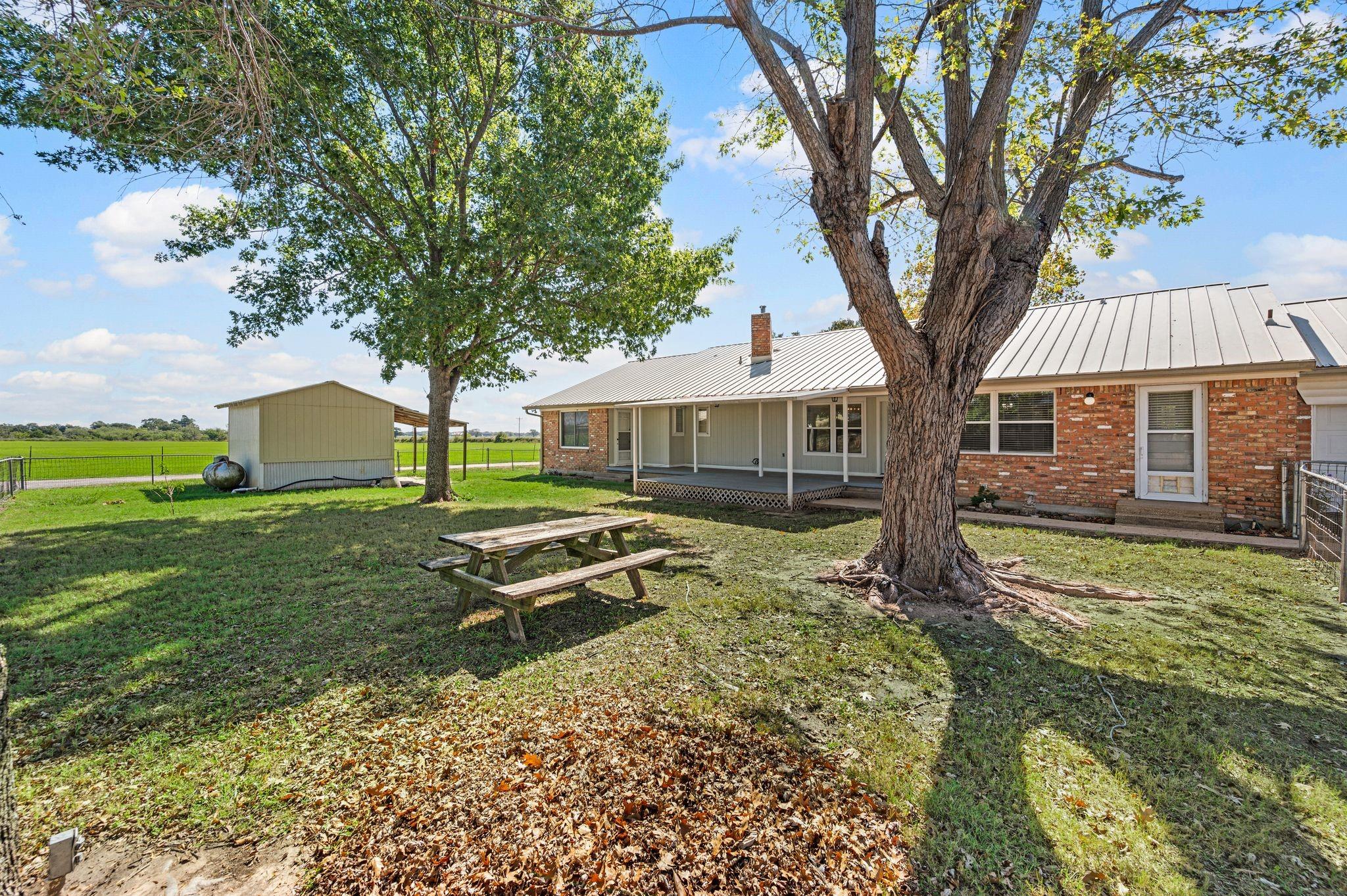 main property photo 21