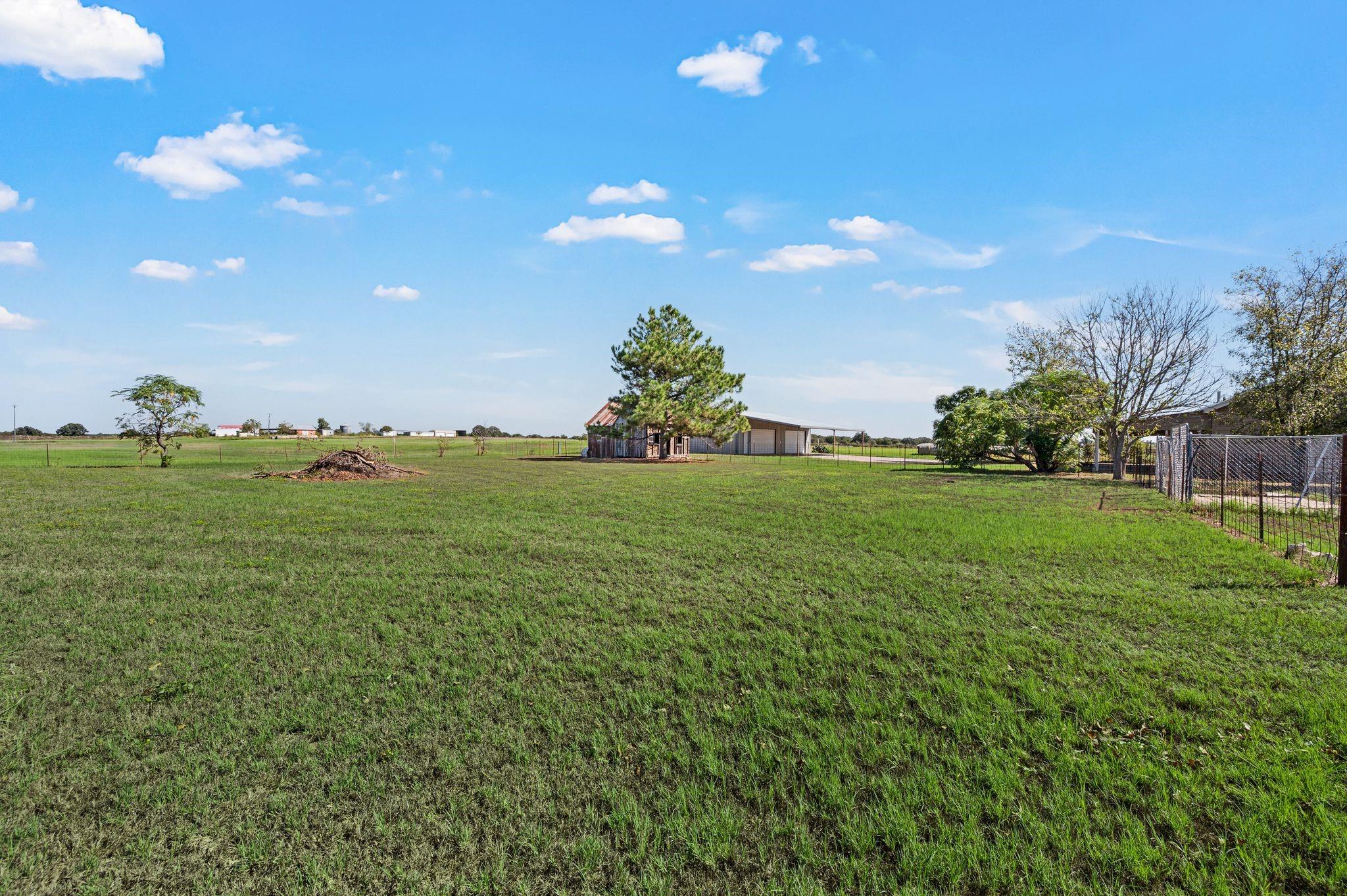 main property photo 27
