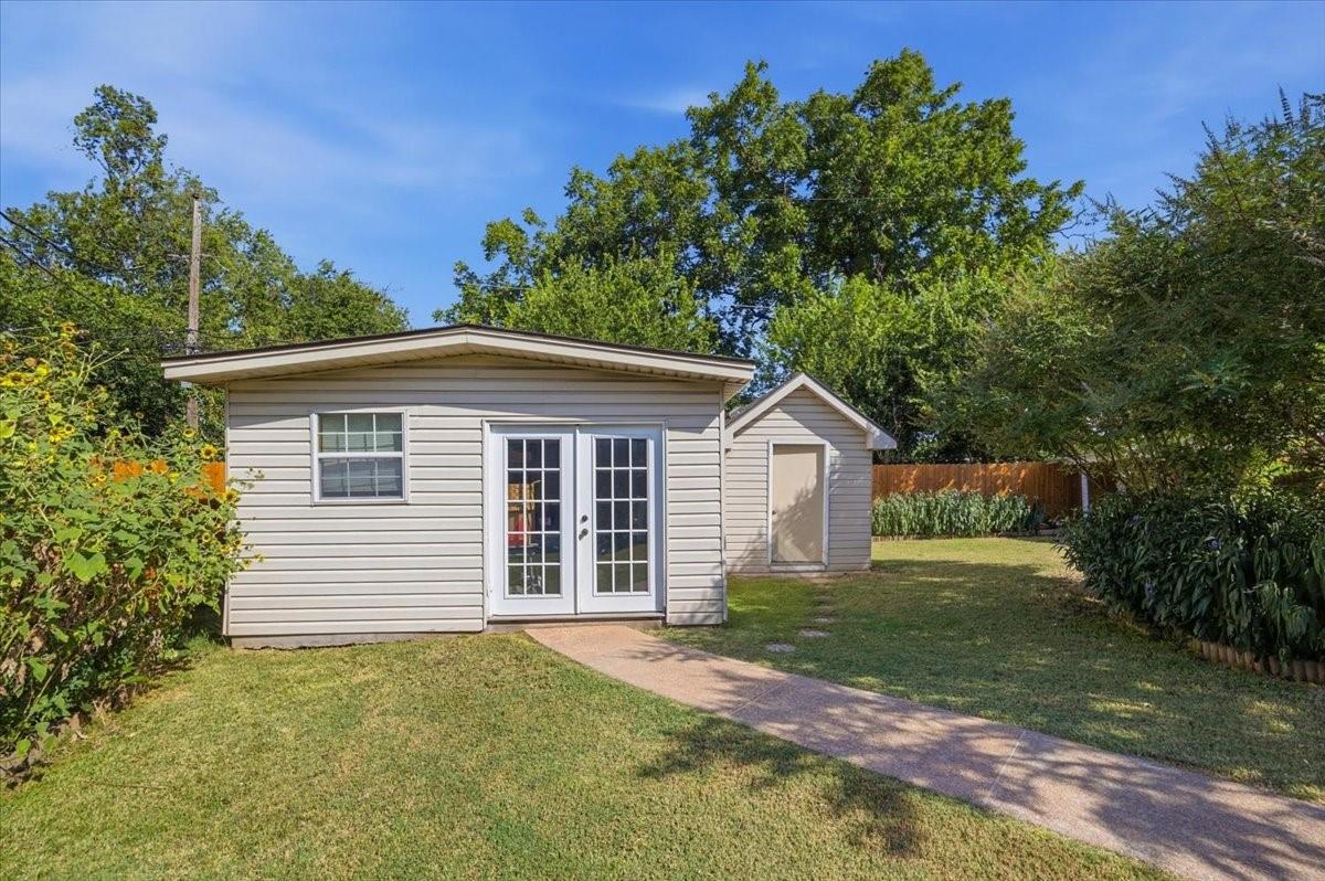 main property photo 33