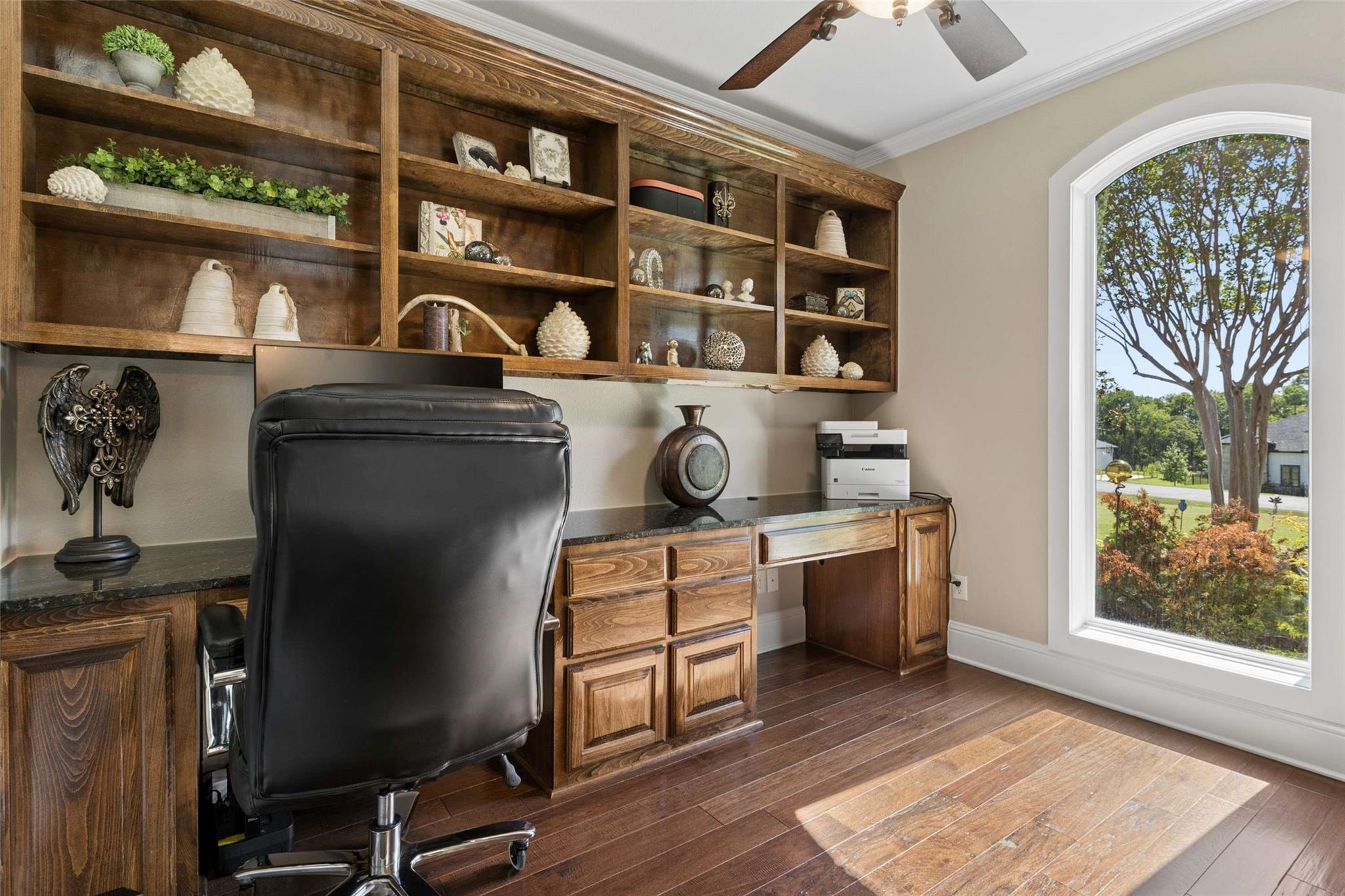 main property photo 14