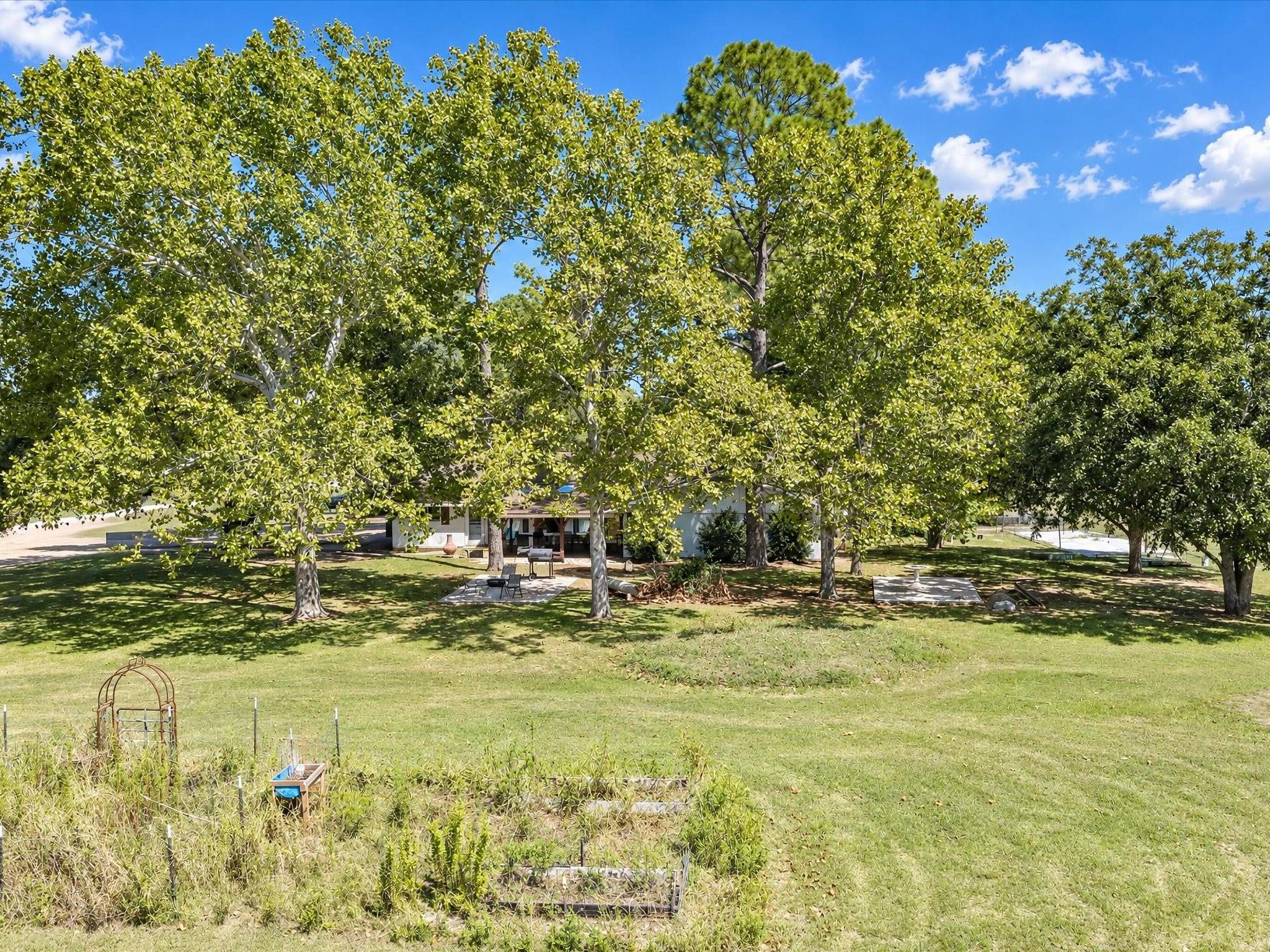 main property photo 26