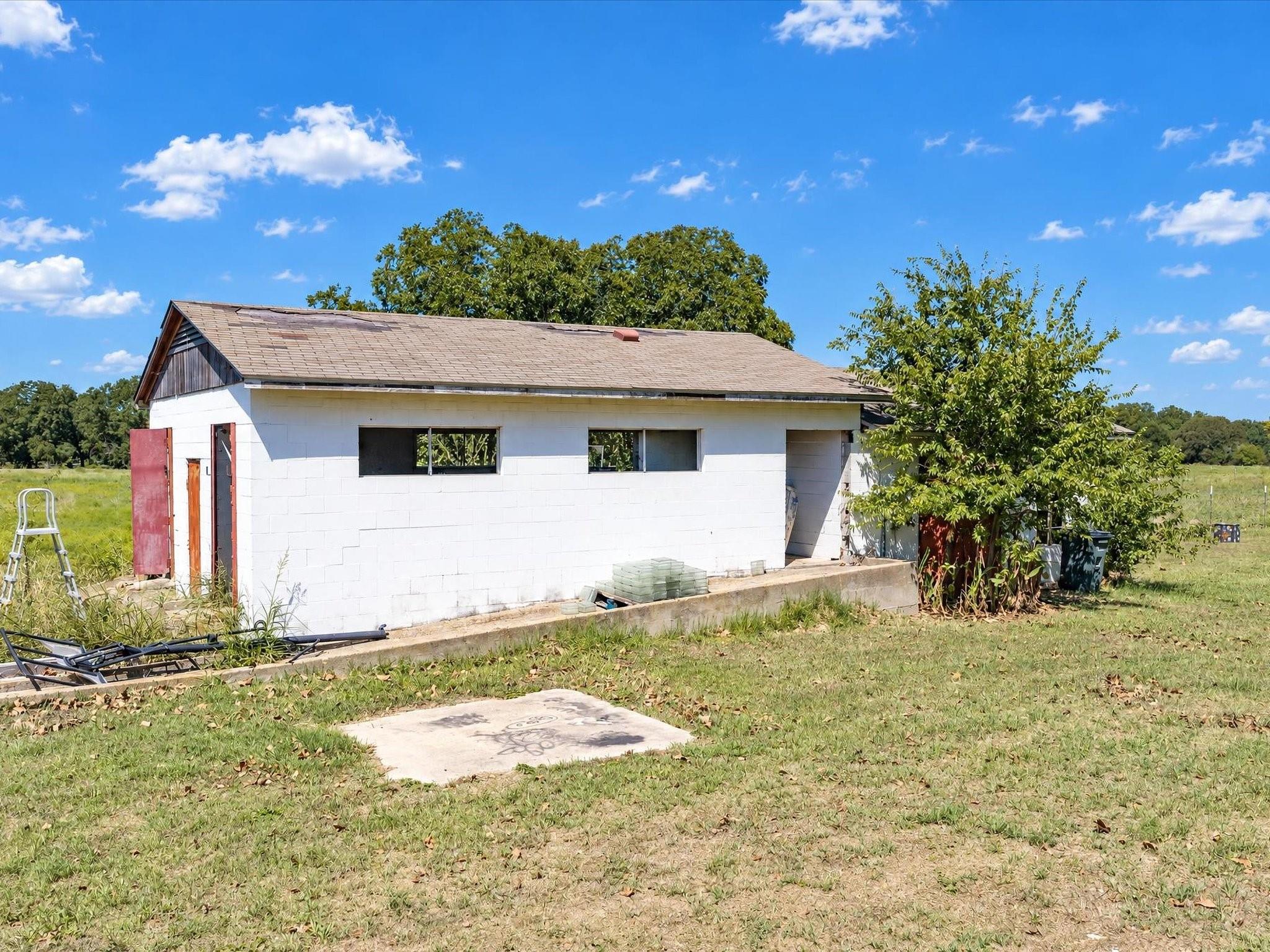main property photo 31