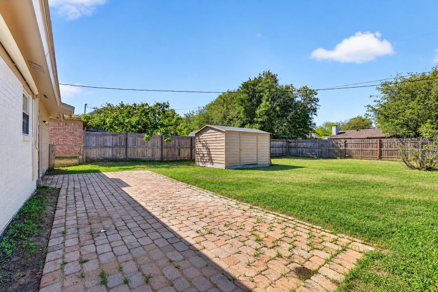 main property photo 23