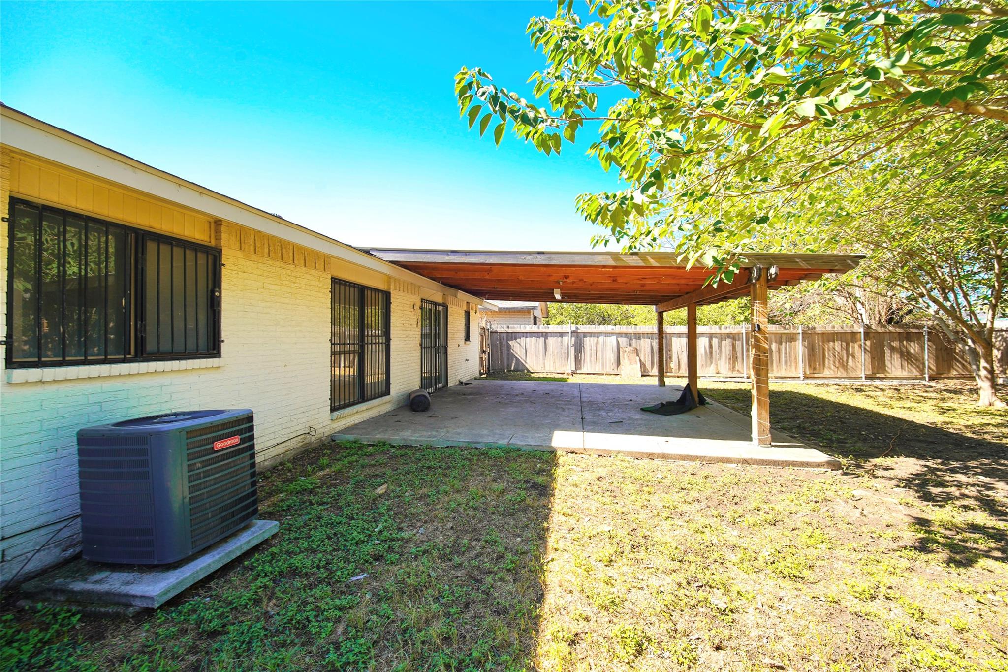 main property photo 14