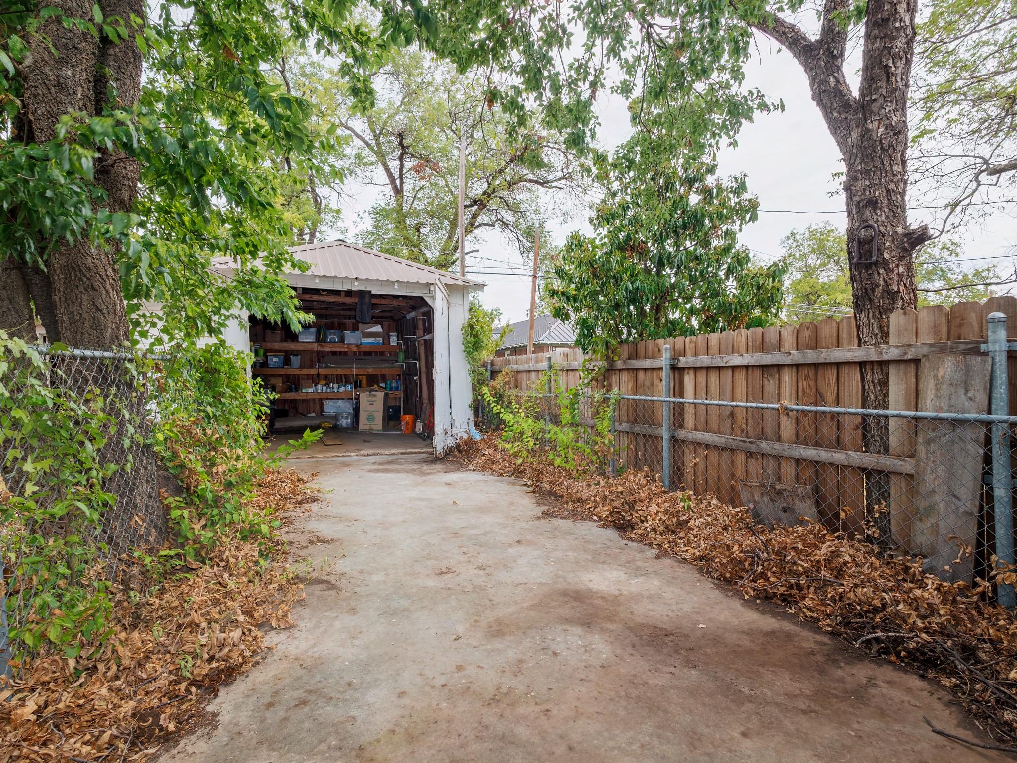 main property photo 34