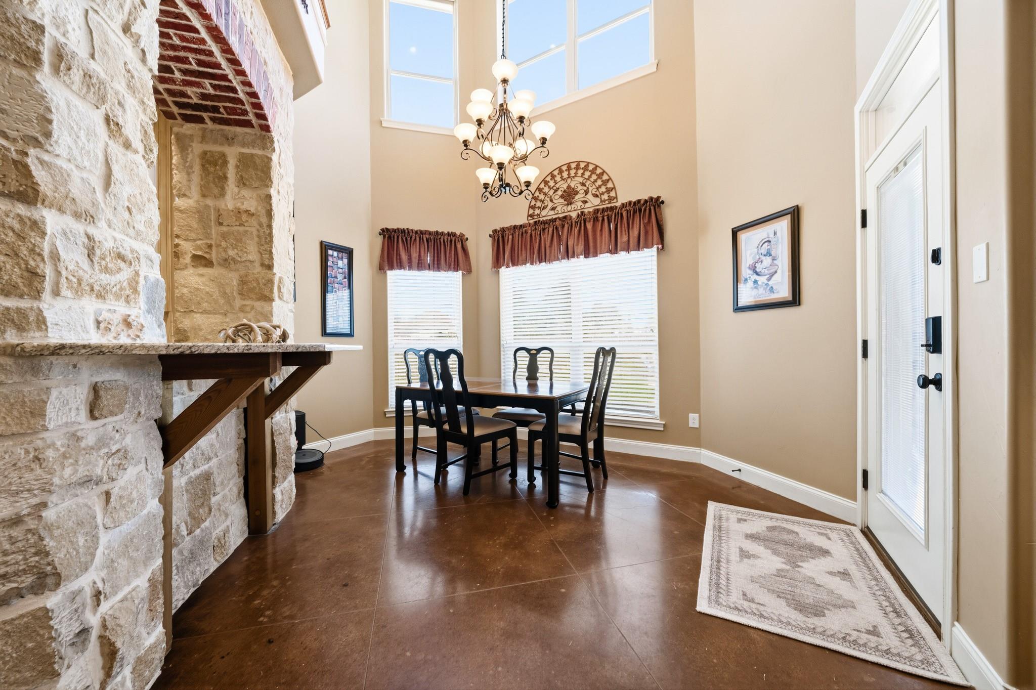 main property photo 10