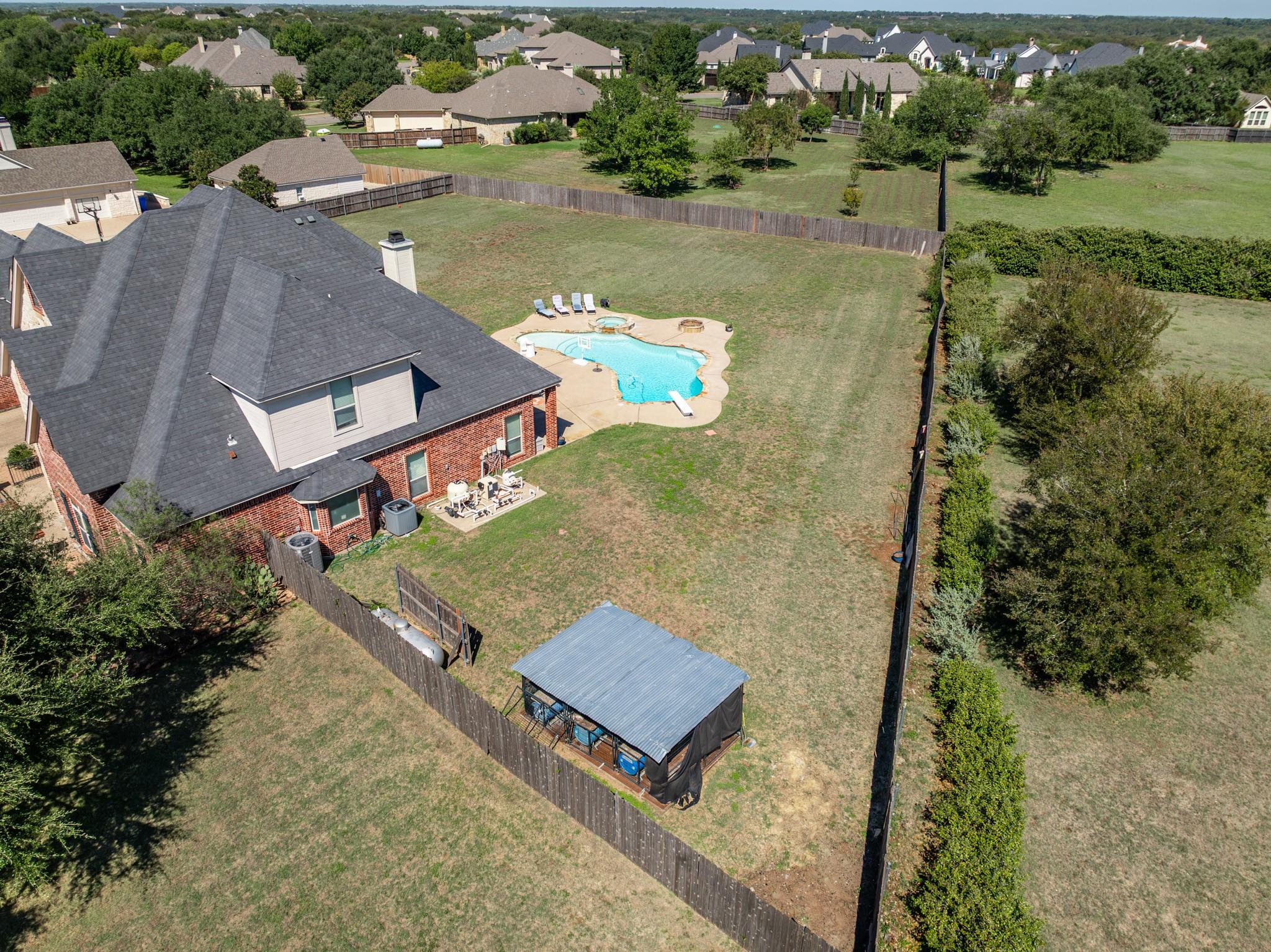 main property photo 34