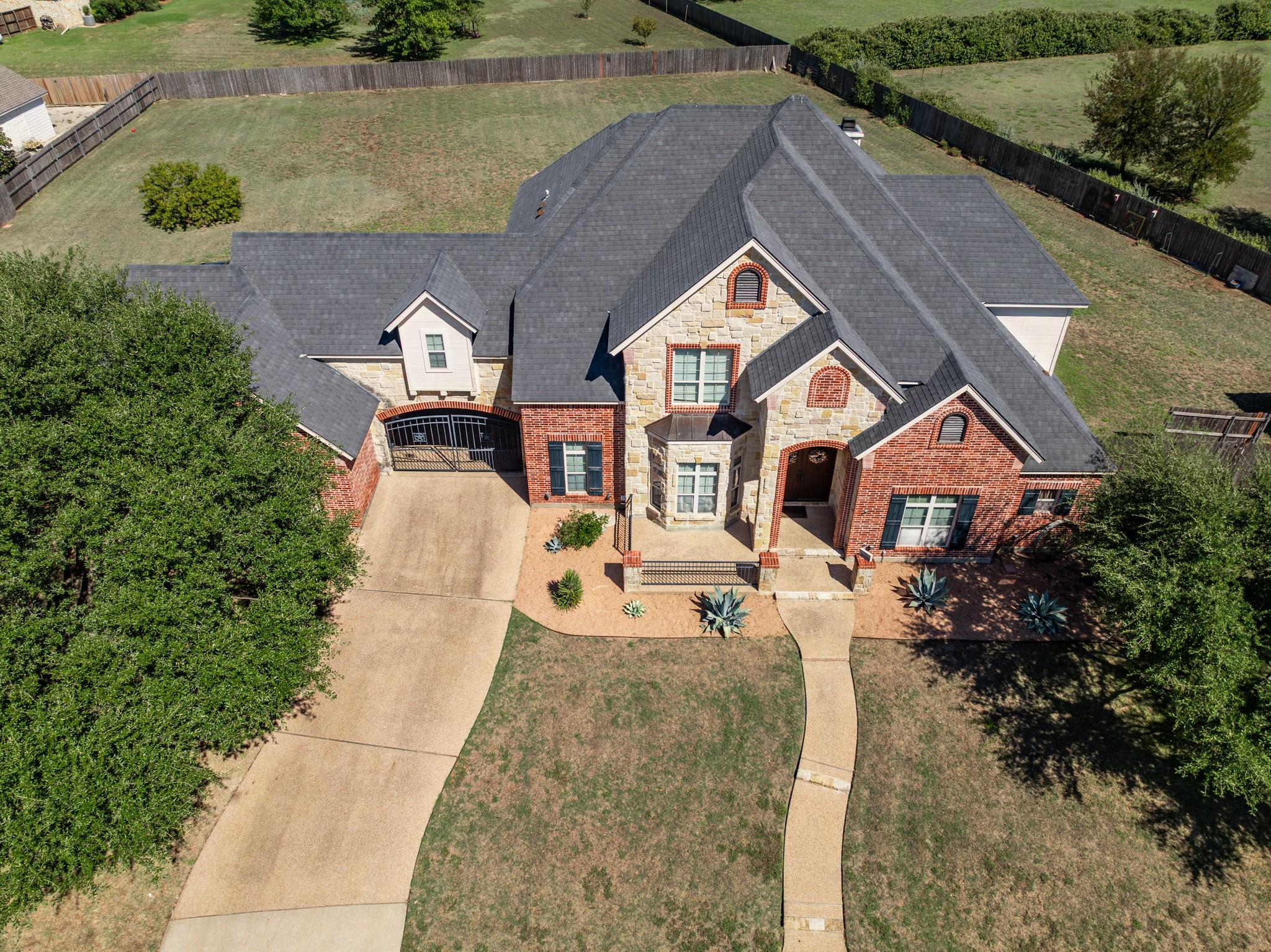main property photo 37