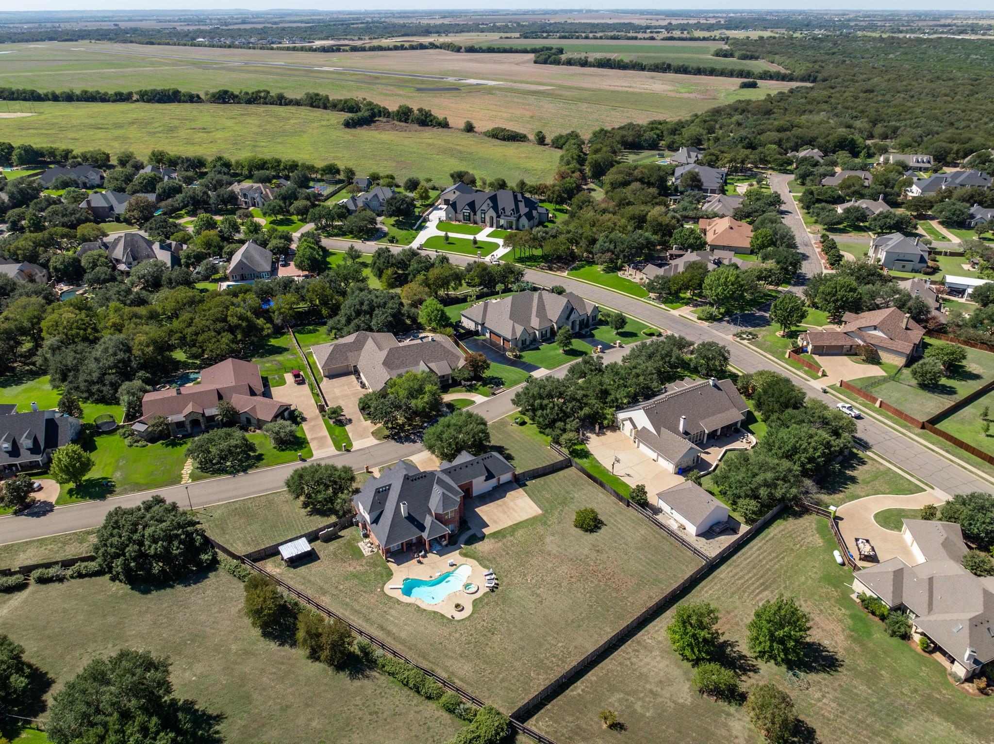main property photo 38