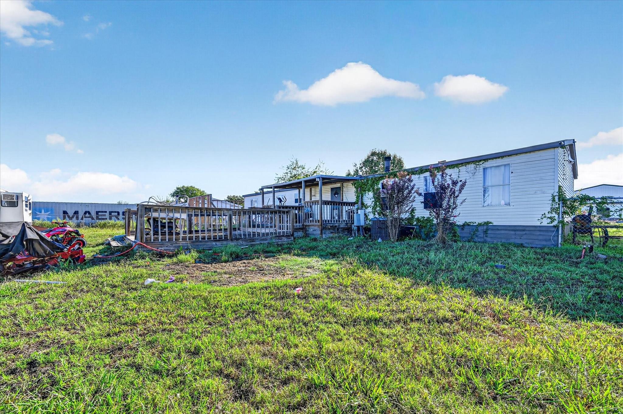 main property photo 32