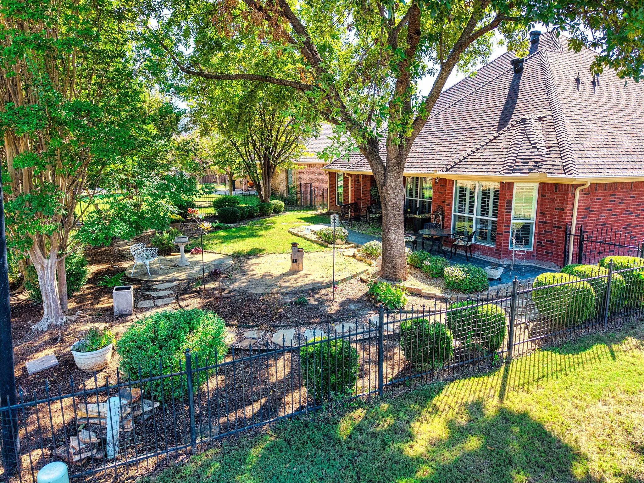 main property photo 27