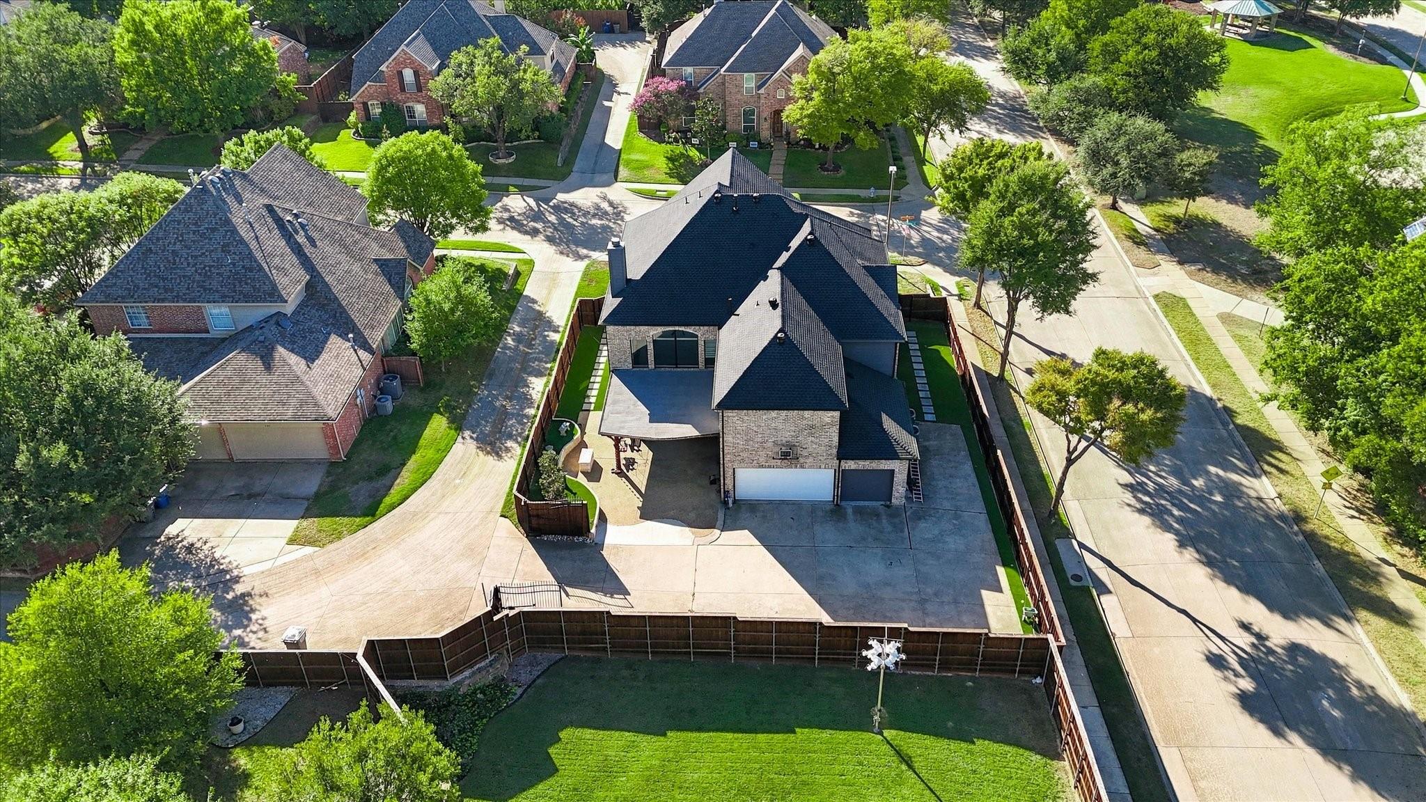 main property photo 36