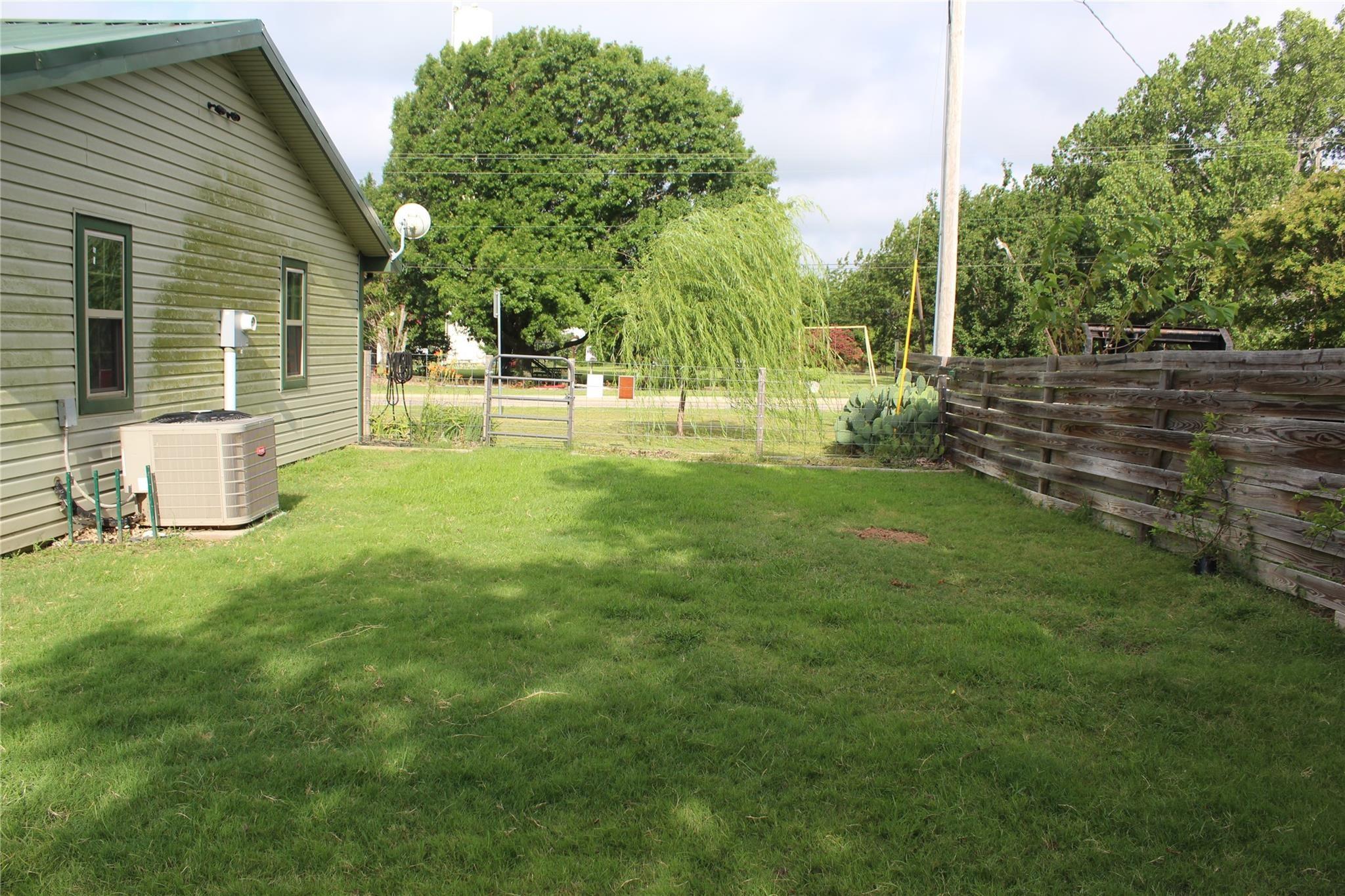 main property photo 10