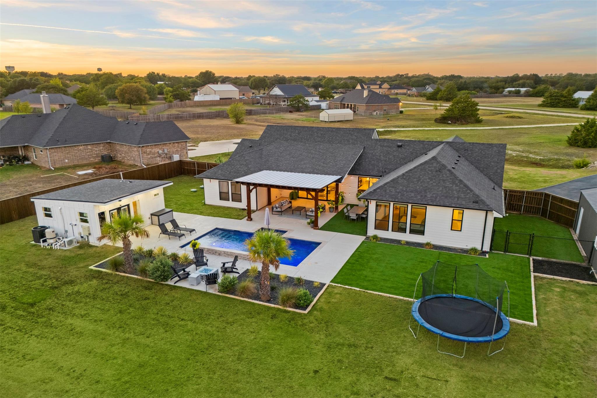 main property photo 36