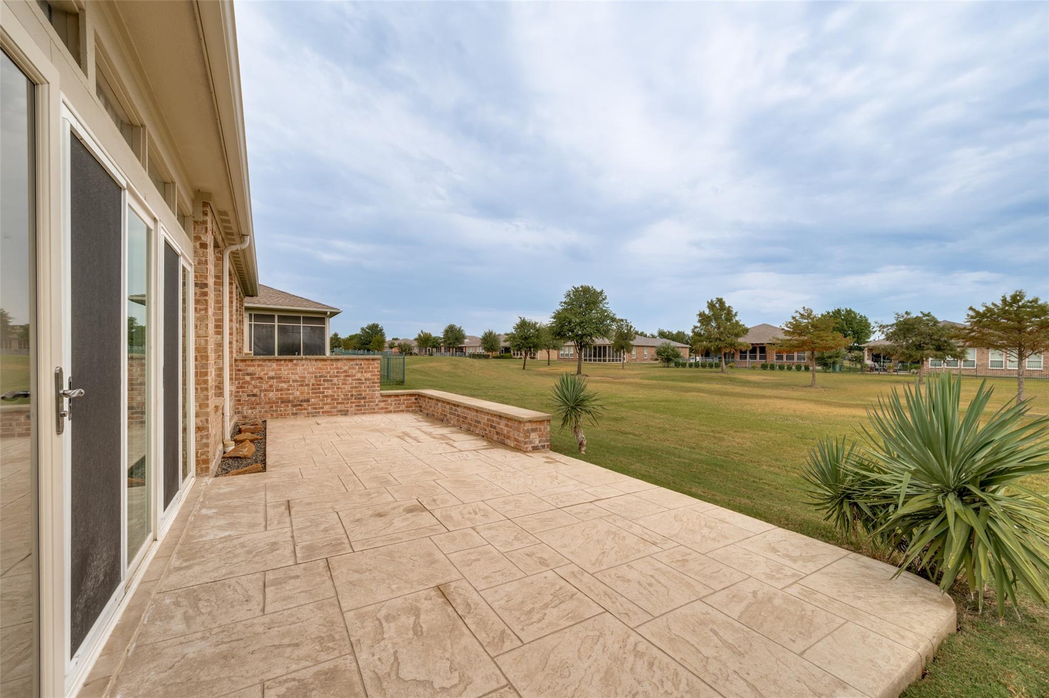 main property photo 20