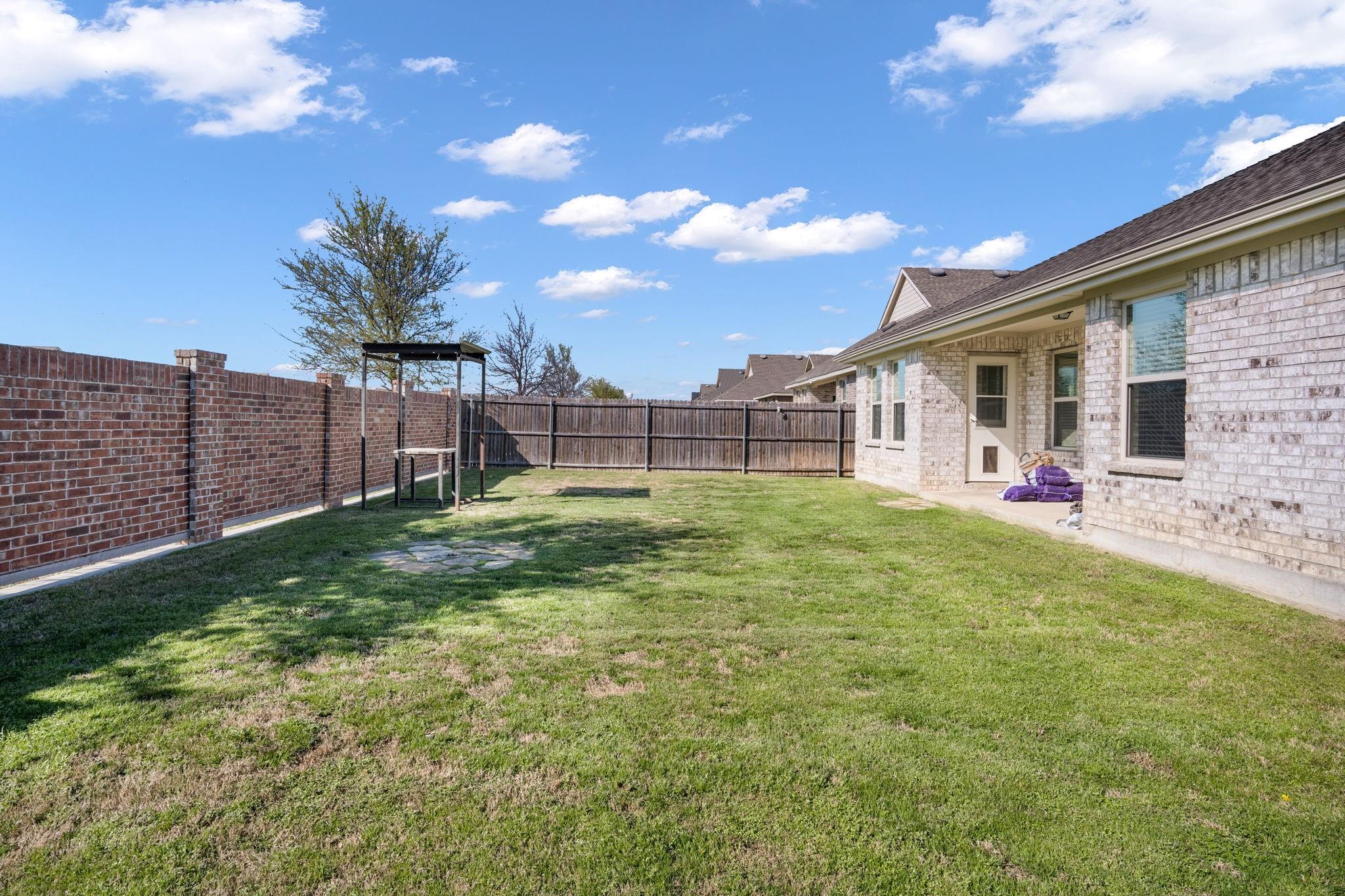 main property photo 22