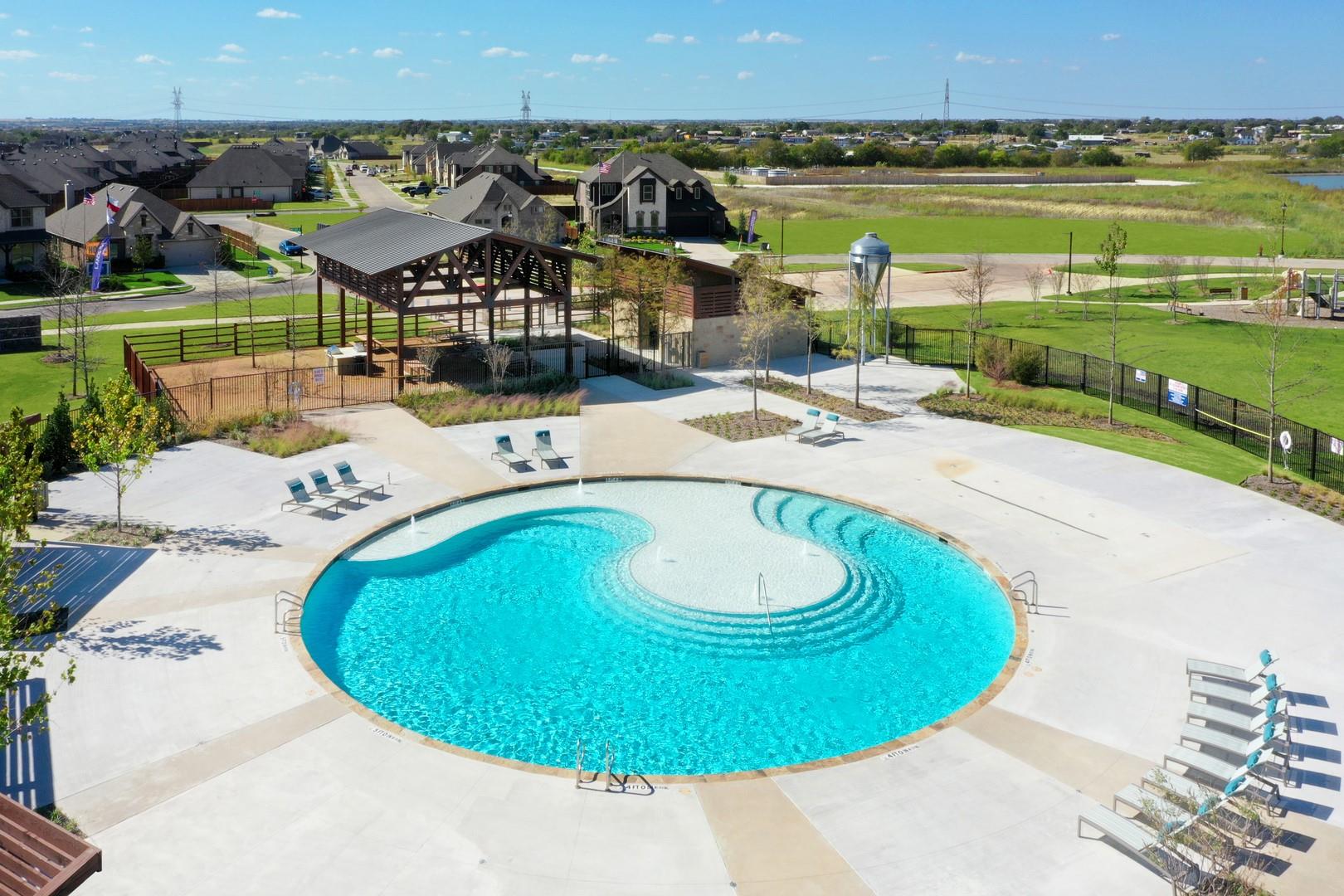 main property photo 16