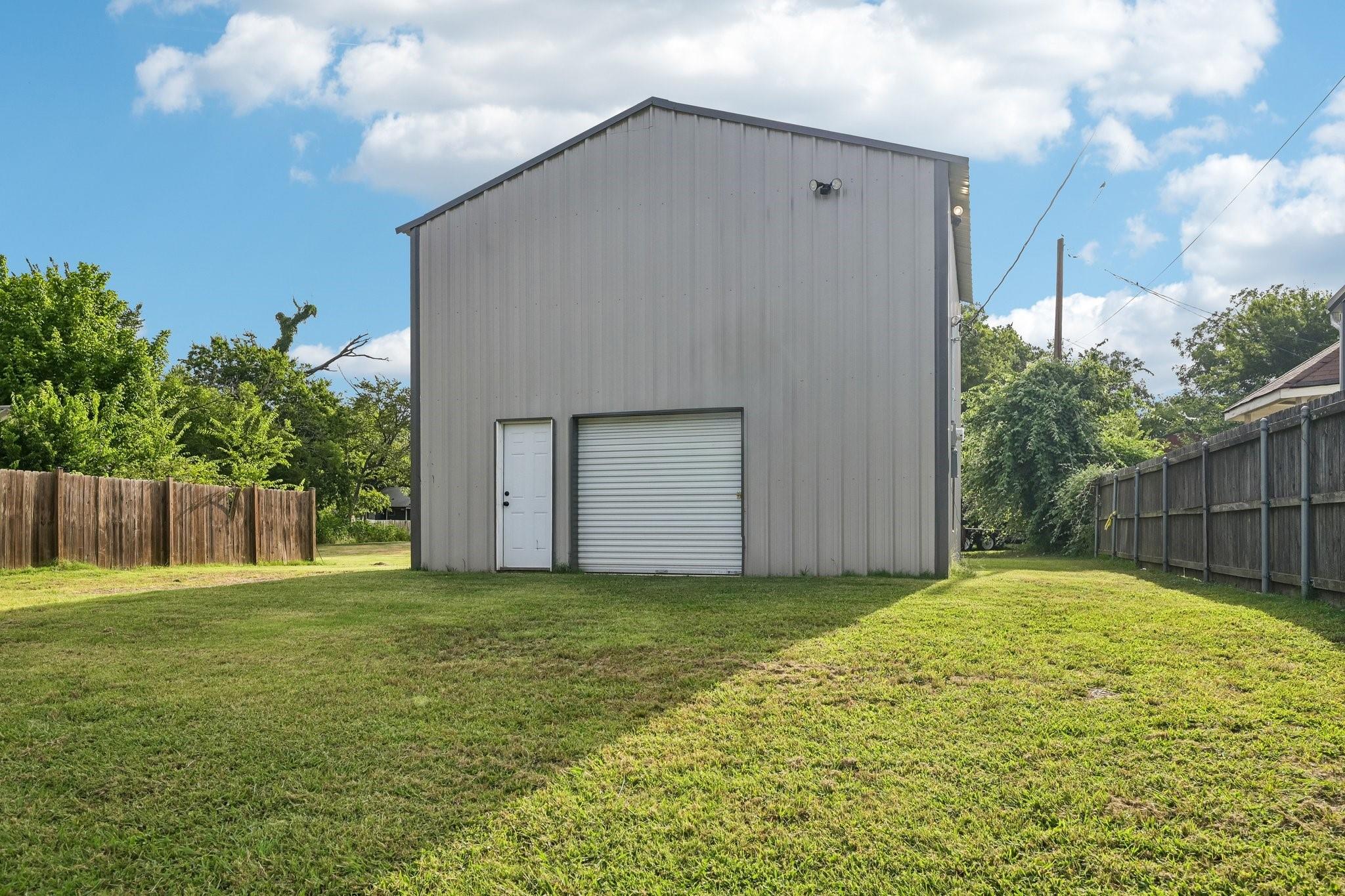 main property photo 36