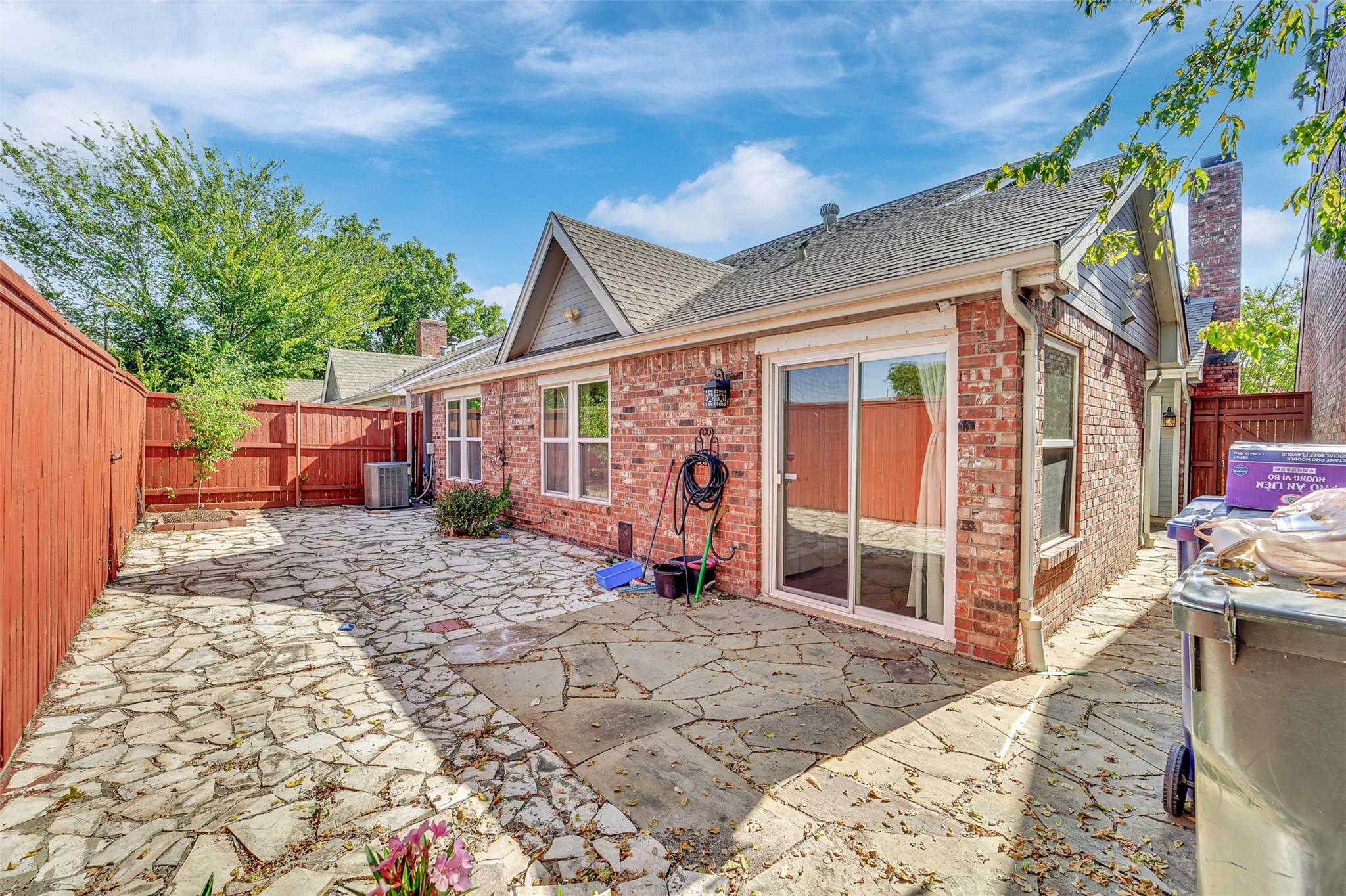 main property photo 18
