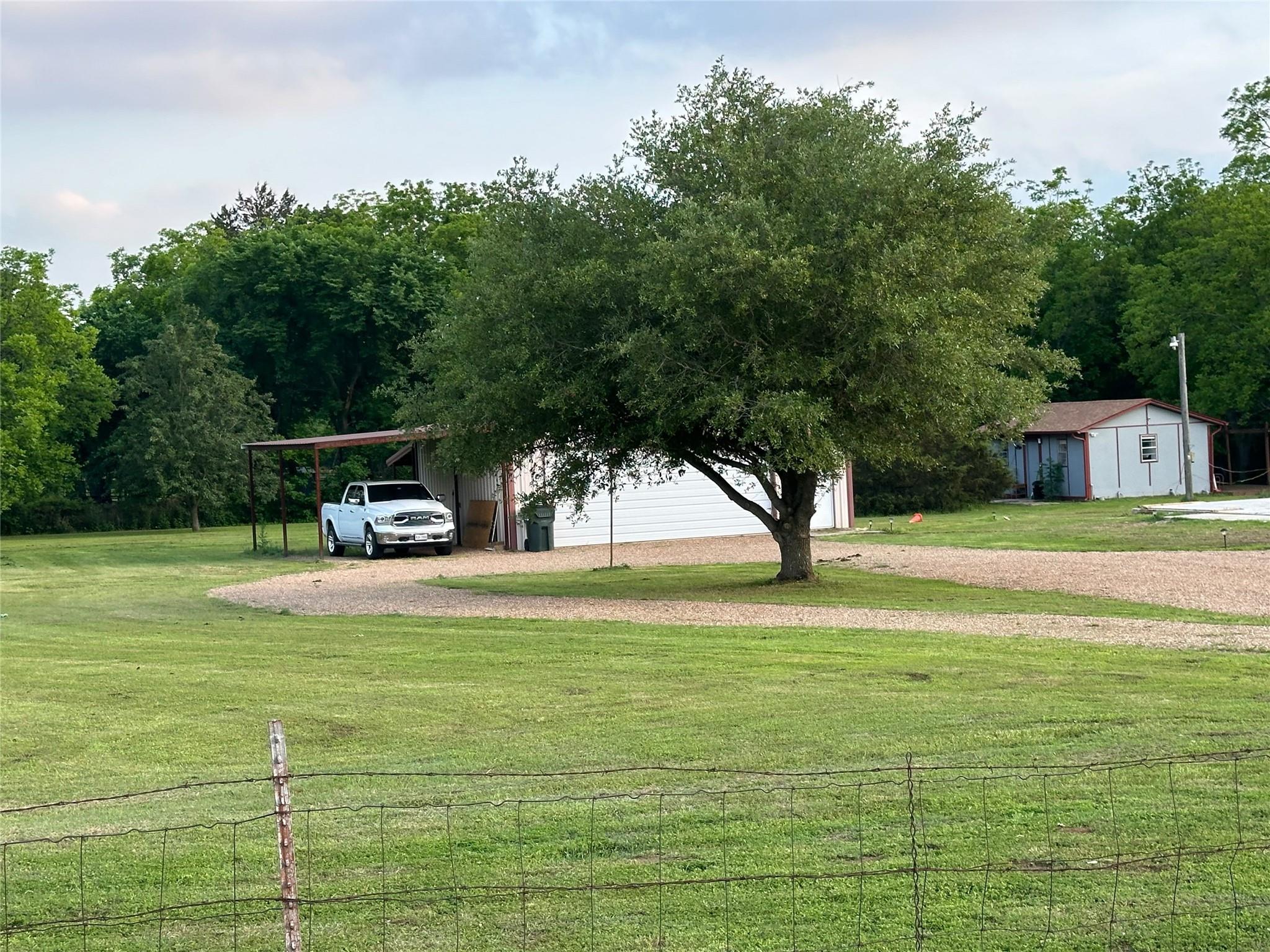 main property photo 13