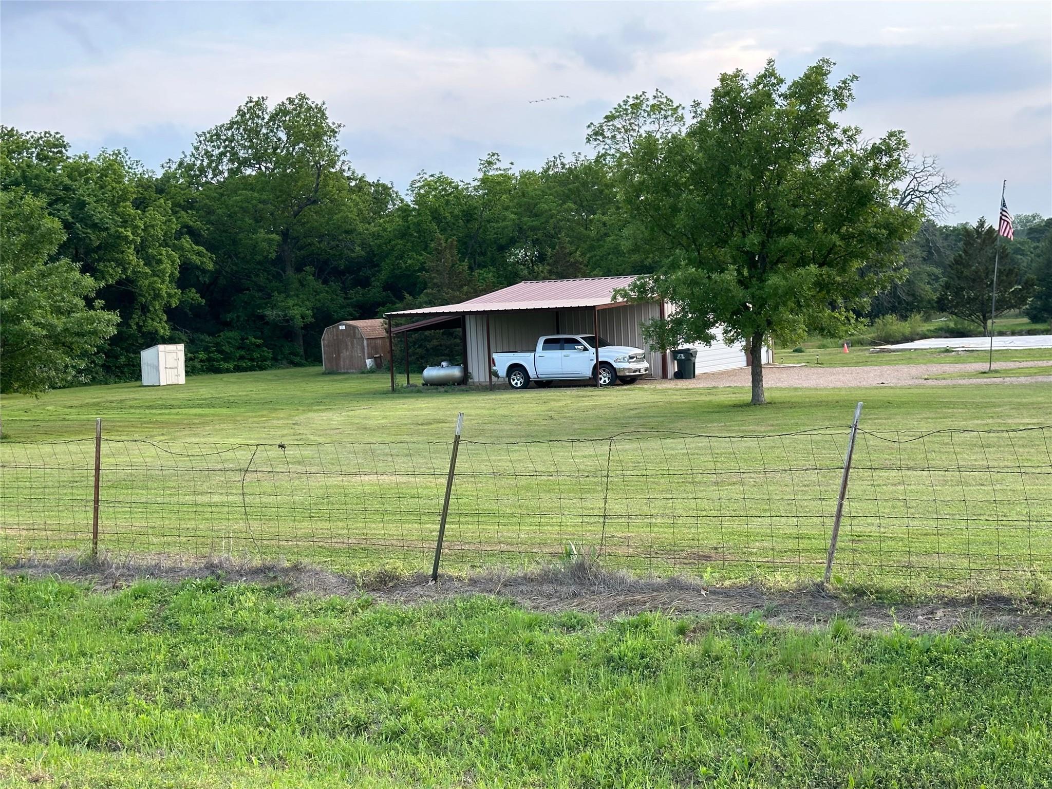 main property photo 15