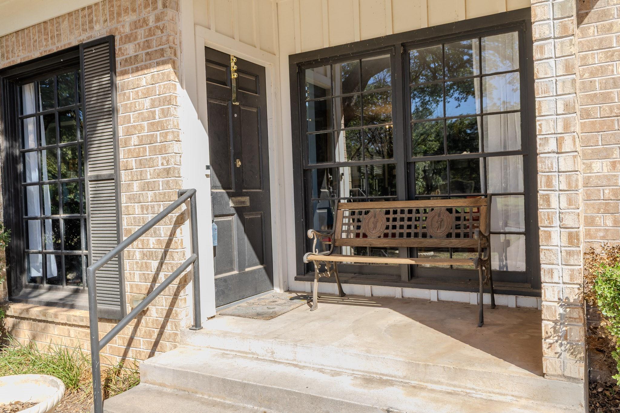 main property photo 6