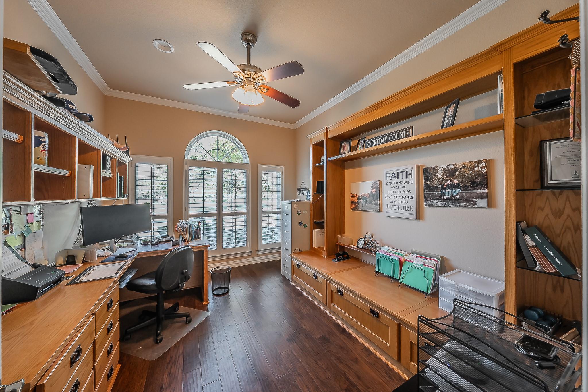 main property photo 25