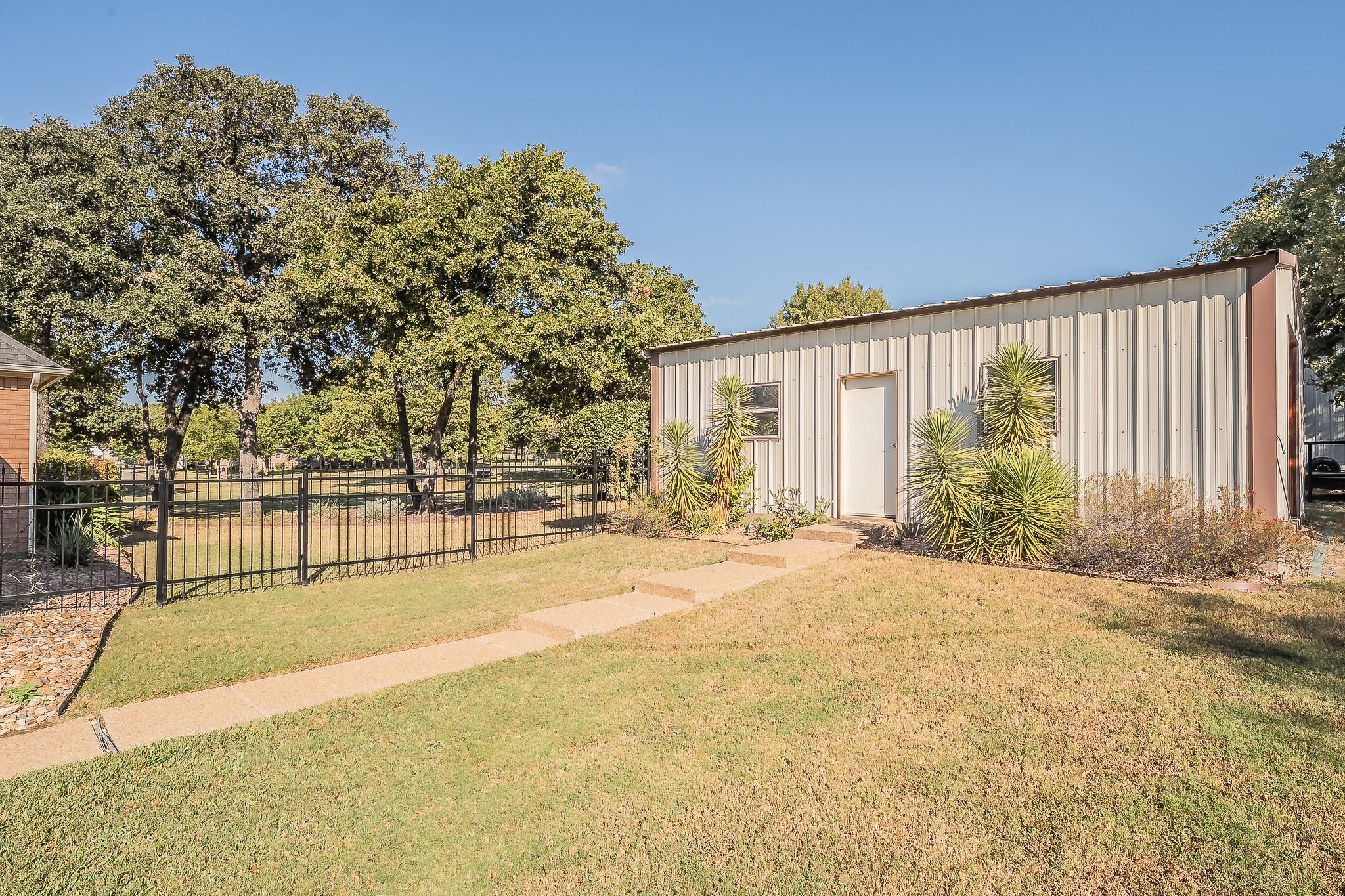 main property photo 35
