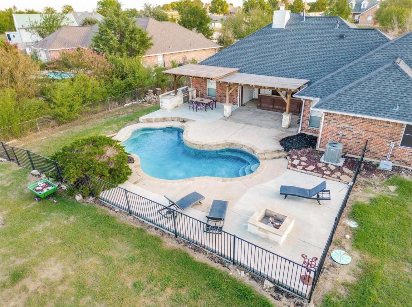 main property photo 26