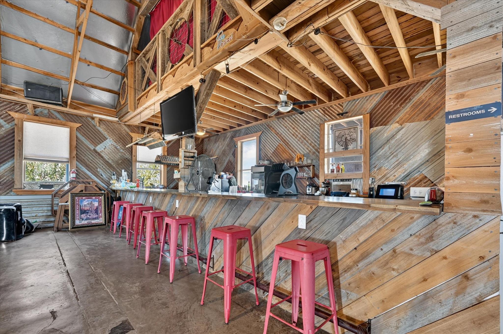 main property photo 18